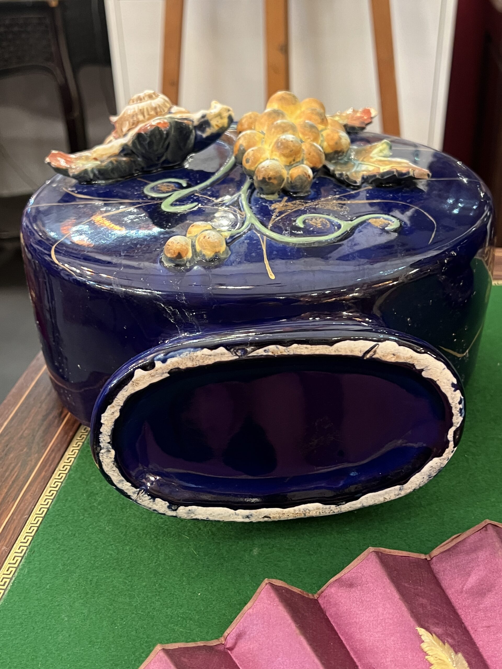 Paire de vases de Wasmuel, méplat en faïence impressionniste, Epoque 1880, décor Japonisant XIXe, bleu cobalt – Image 17