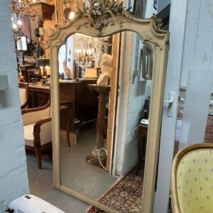 Grand miroir en bois peint sculpté, style Art nouveau