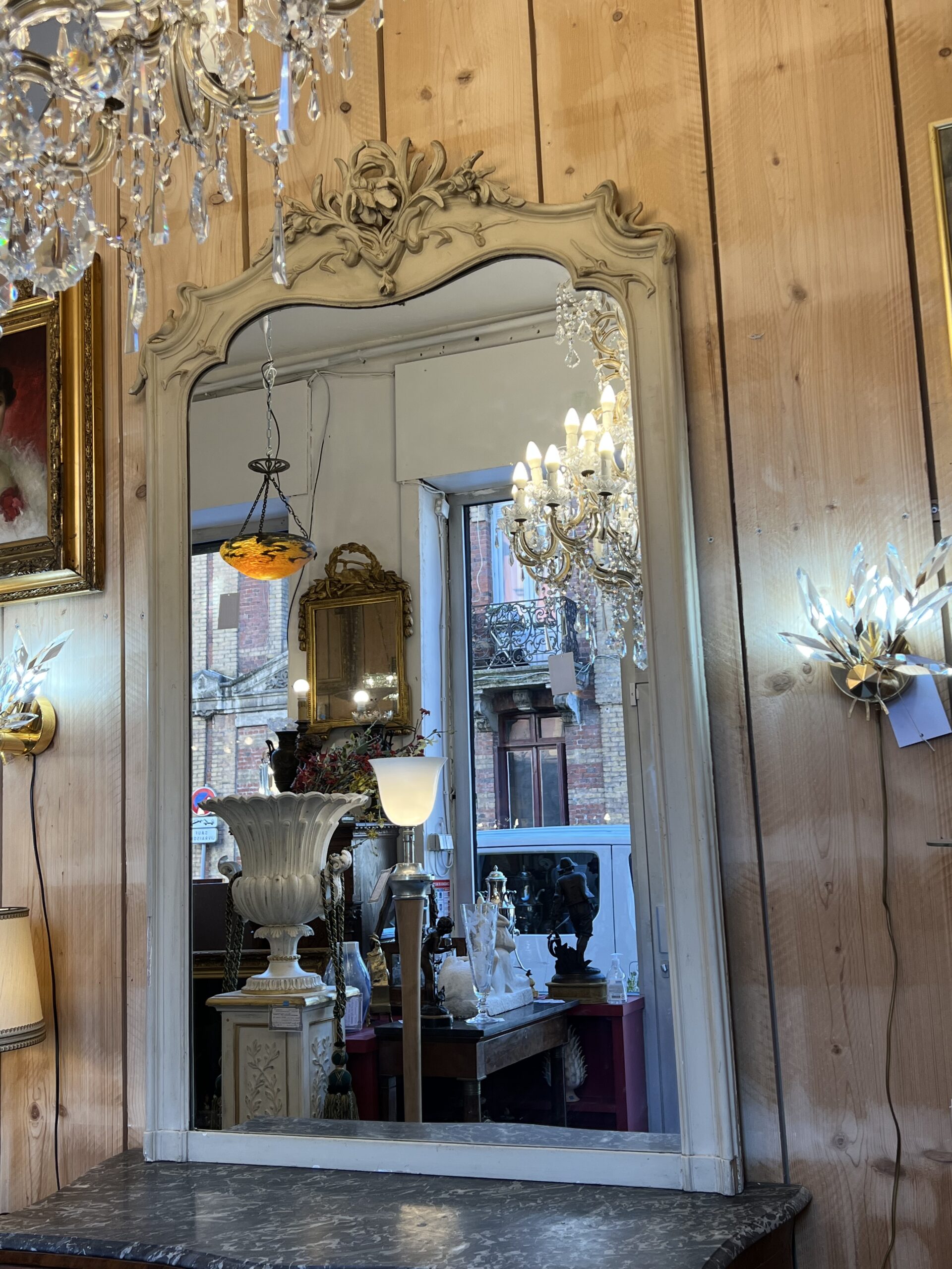 Grand miroir en bois peint sculpté, style Art nouveau – Image 7