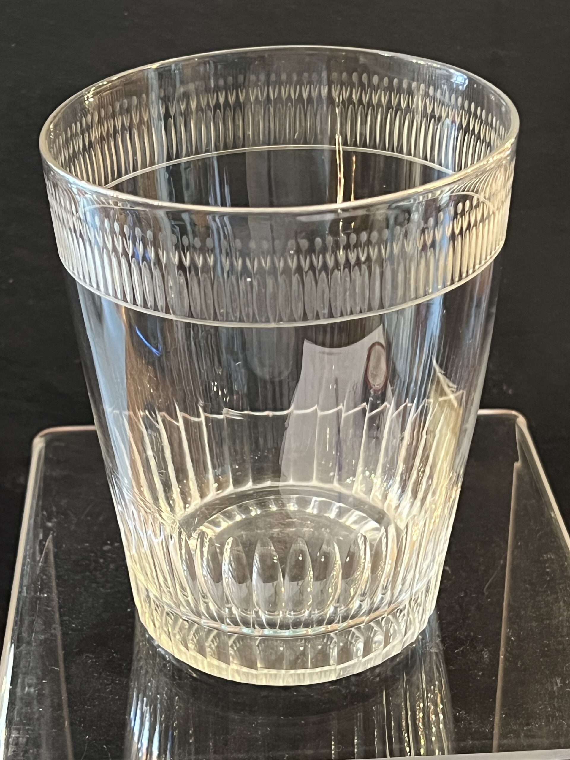 Très beau et ancien grand verre gobelet en cristal taillé XIXe siècle – Image 4