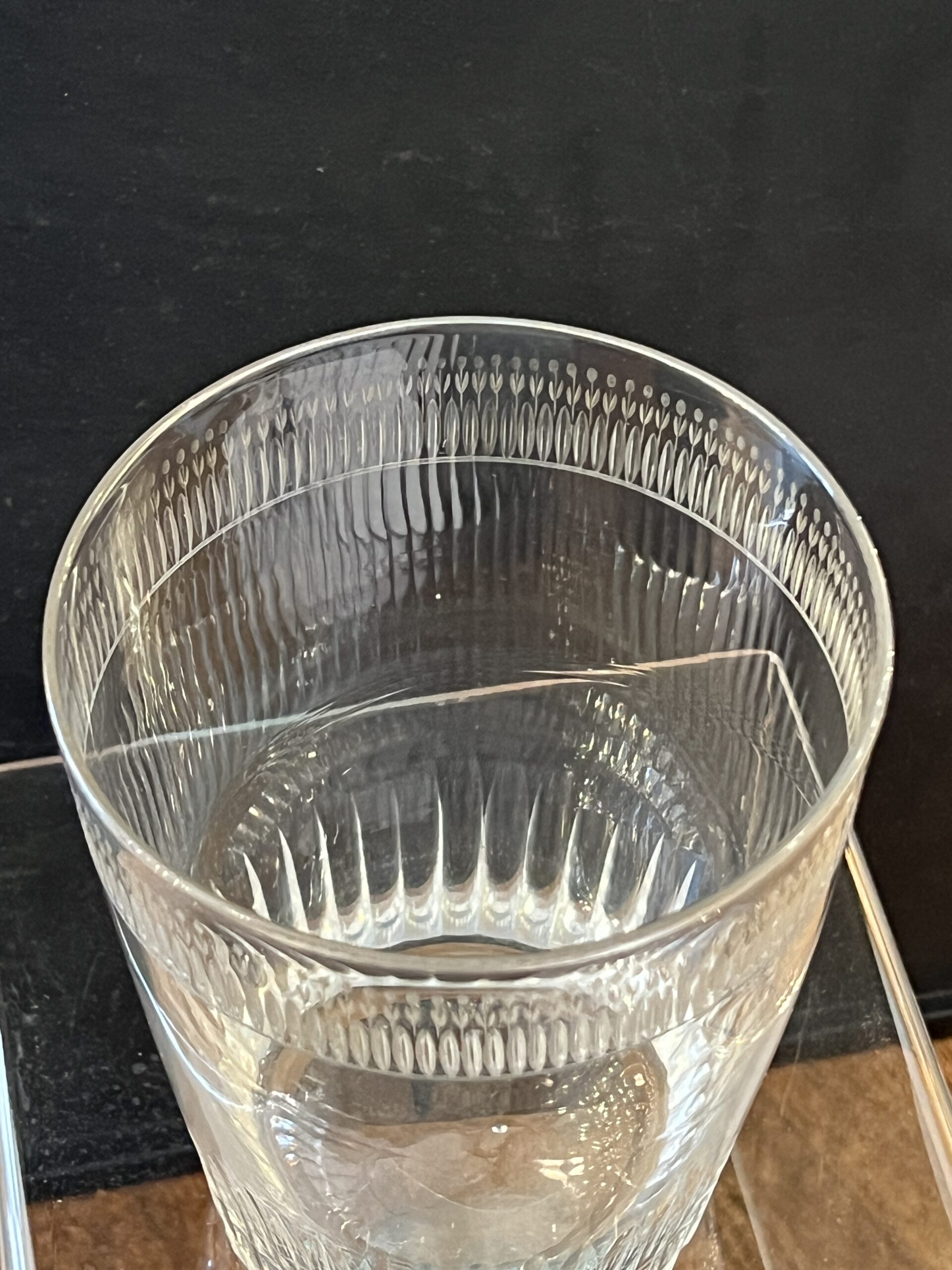 Très beau et ancien grand verre gobelet en cristal taillé XIXe siècle – Image 11