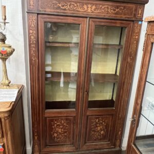 Charmante petite bibliothèque vitrine