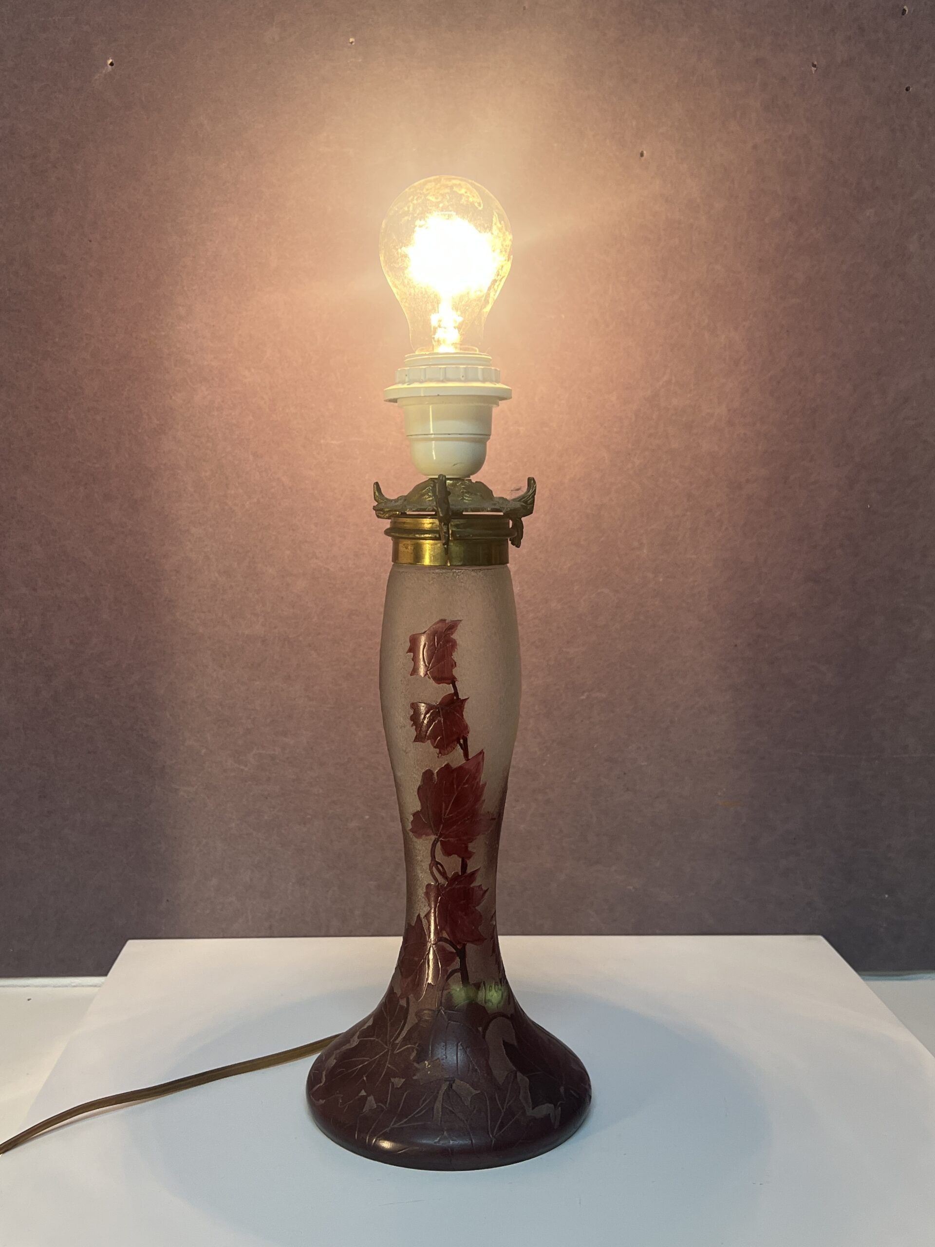 François Théodore Legras (1839-1916) joli pied de lampe art nouveau en verre multicouche