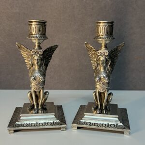 Paire de chandeliers en bronze massif