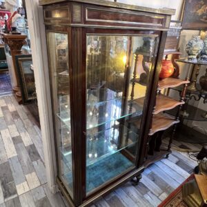 Vitrine de style Louis XVI en acajou et placage d'acajou