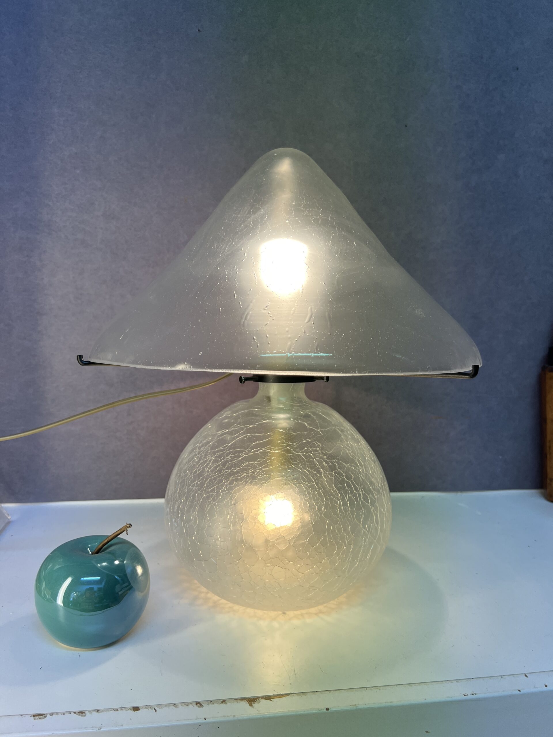 Lampe champignon contemporaine en verre transparent à décor craquelé