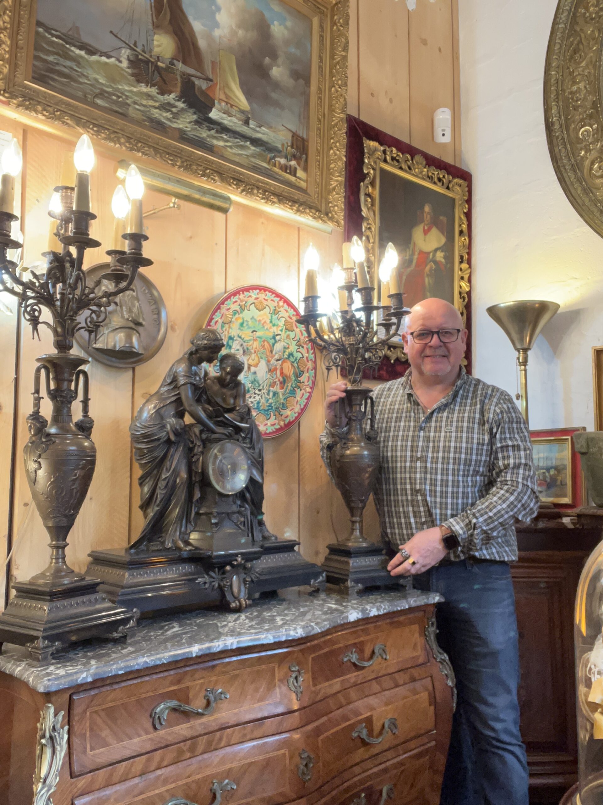 Imposante garniture de cheminée XIXe en bronze de Moreau – Image 2