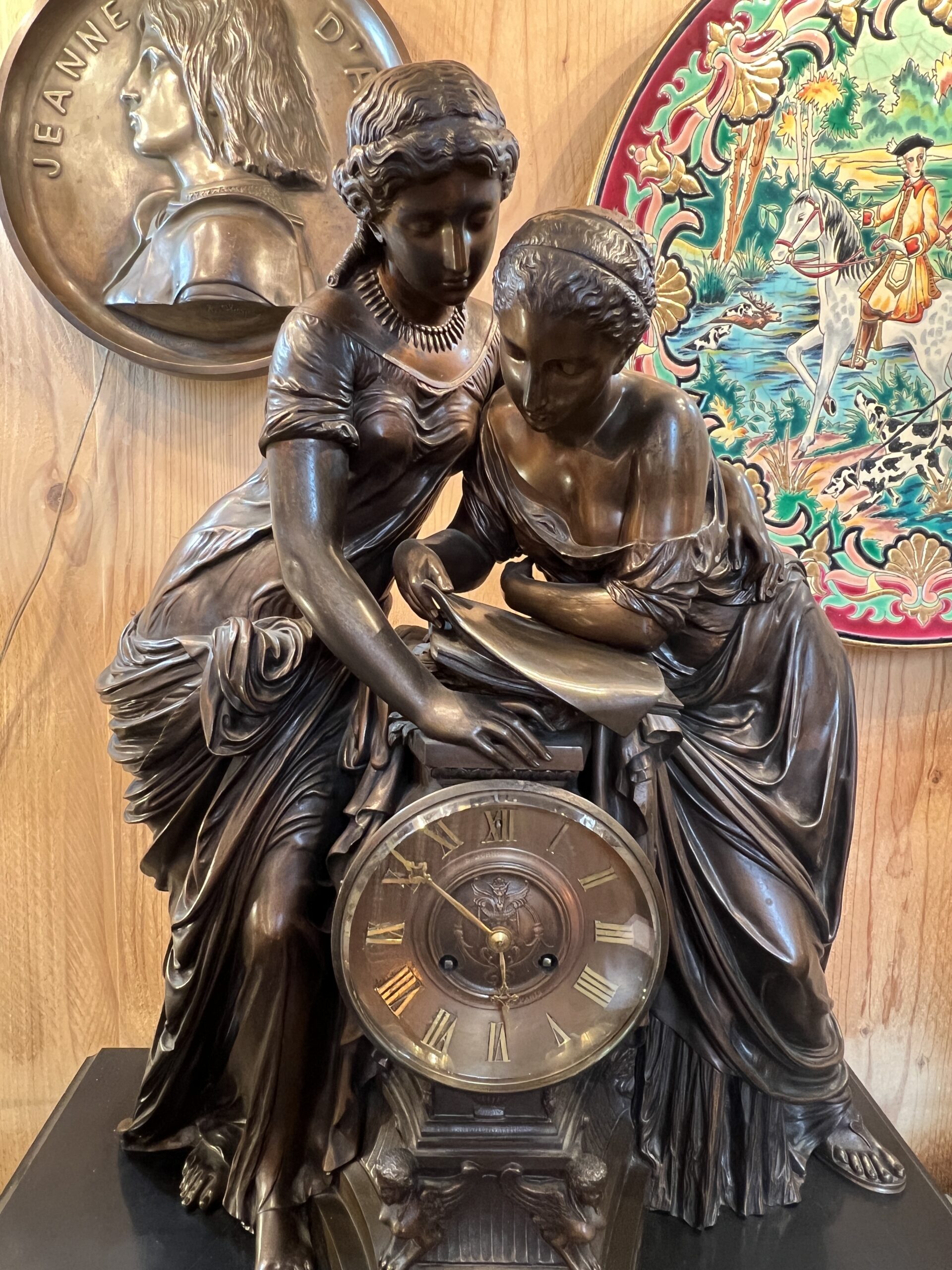 Imposante garniture de cheminée XIXe en bronze de Moreau – Image 5