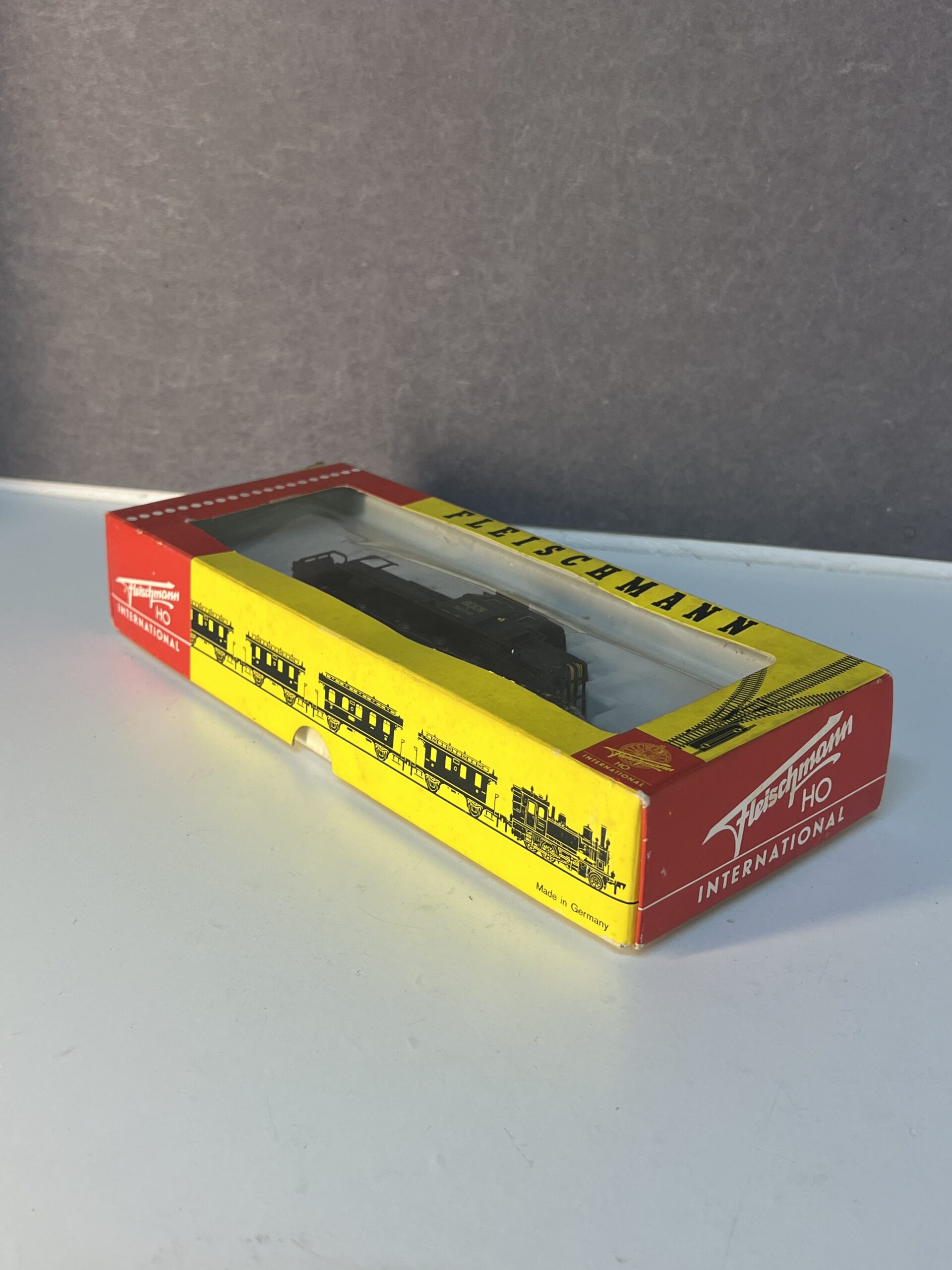 locomotive diesel fleischmann 1379f série 260 de l'abr, boite d'origine