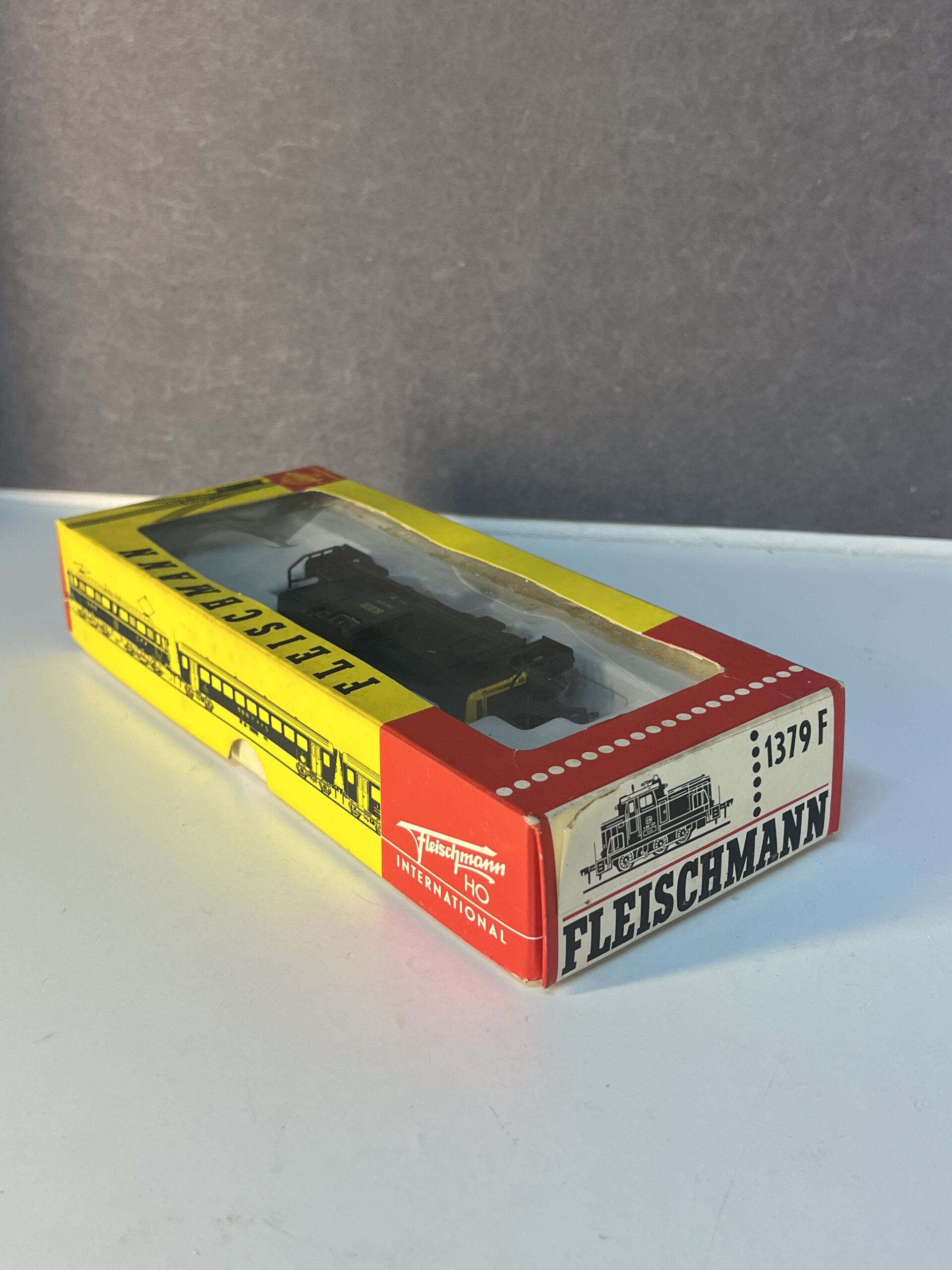 locomotive diesel fleischmann 1379f série 260 de l'abr, boite d'origine