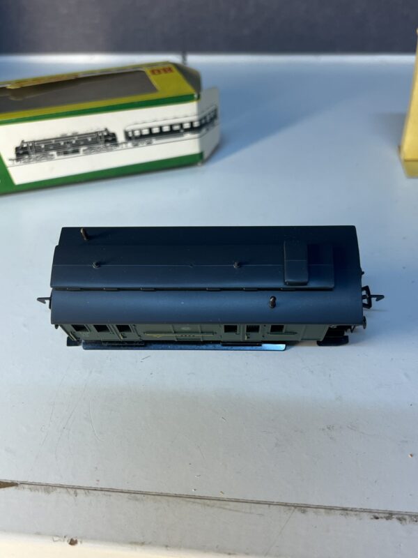 fleischmann 1403, fourgon postal à 2 essieux type pw posti pr 92 dr