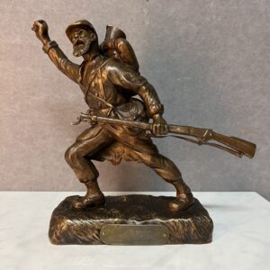 Sculpture de bronze d'un poilu de la guerre 1914, signé A. Falcinelli