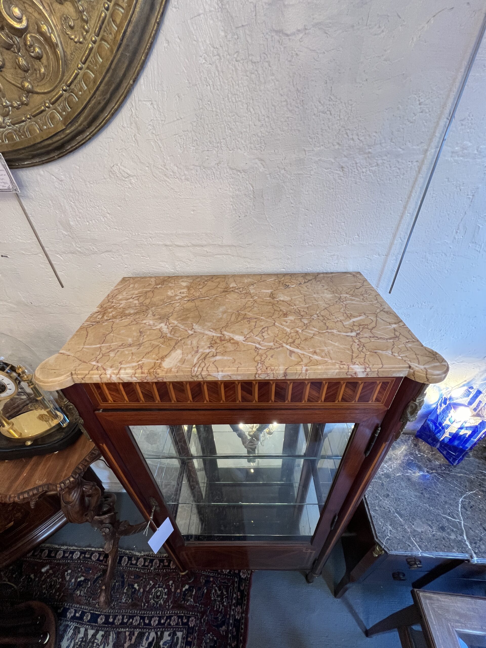 Vitrine de style Louis XVI en marqueterie de bois de placage, fin XIXe – Image 19