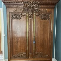 Très belle et ancienne armoire Normande de Montebourg dans la Manche, époque XIXe siècle