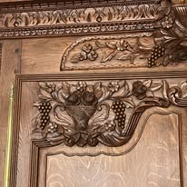 Très belle et ancienne armoire Normande de Montebourg dans la Manche, époque XIXe siècle