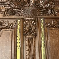 Très belle et ancienne armoire Normande de Montebourg dans la Manche, époque XIXe siècle
