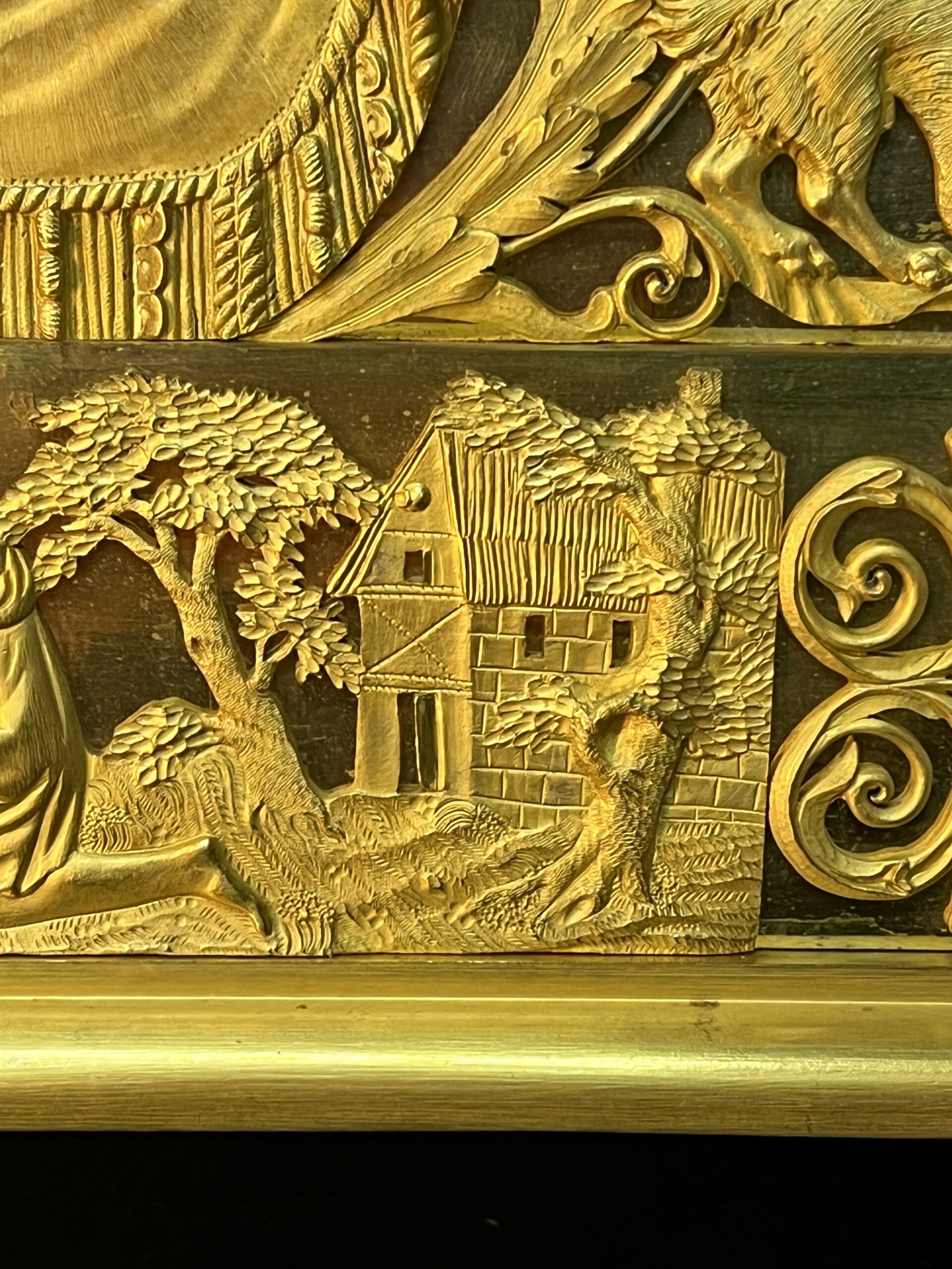 Magnifique pendule bronze doré au mercure, style Empire du XVIIIe siècle, jeu de dame