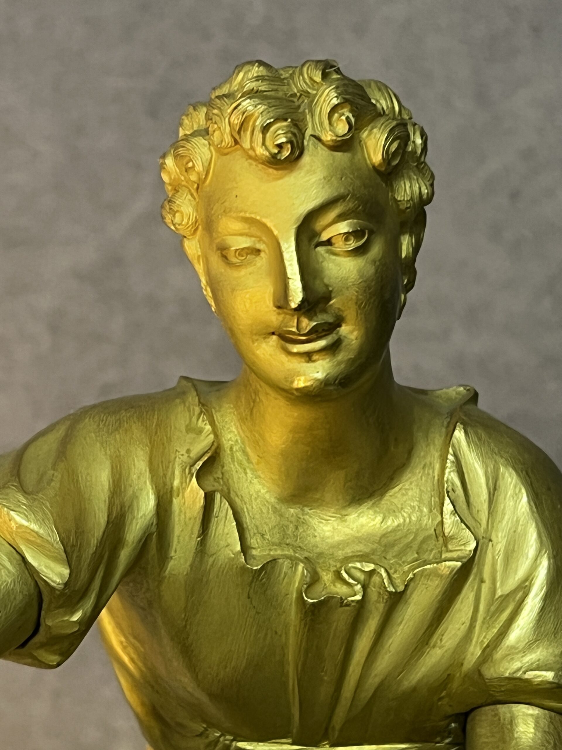 Magnifique pendule en bronze doré au mercure, style Empire du XVIIIe siècle, jeu de dame, Rocquet à Paris – Image 22