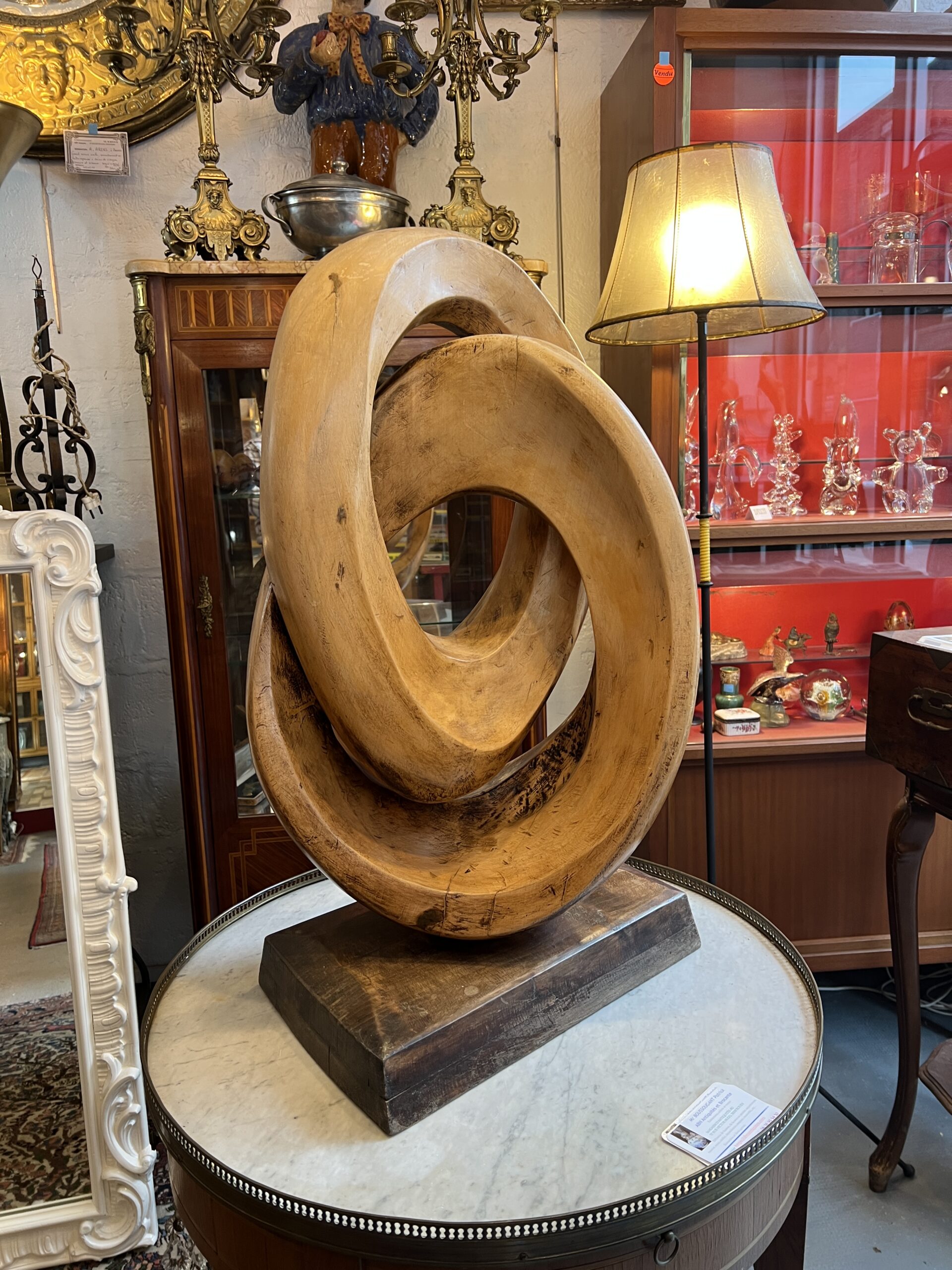 Grande sculpture signé et daté de 1989 par le sculpteur Normand Yvon ALAN, "l'attache "