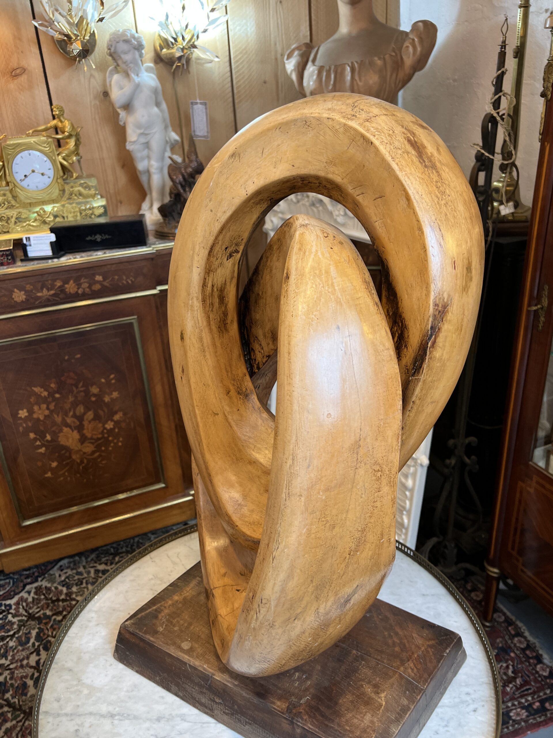 Grande sculpture signé et daté de 1989 par le sculpteur Normand Yvon ALAN, "l'attache "