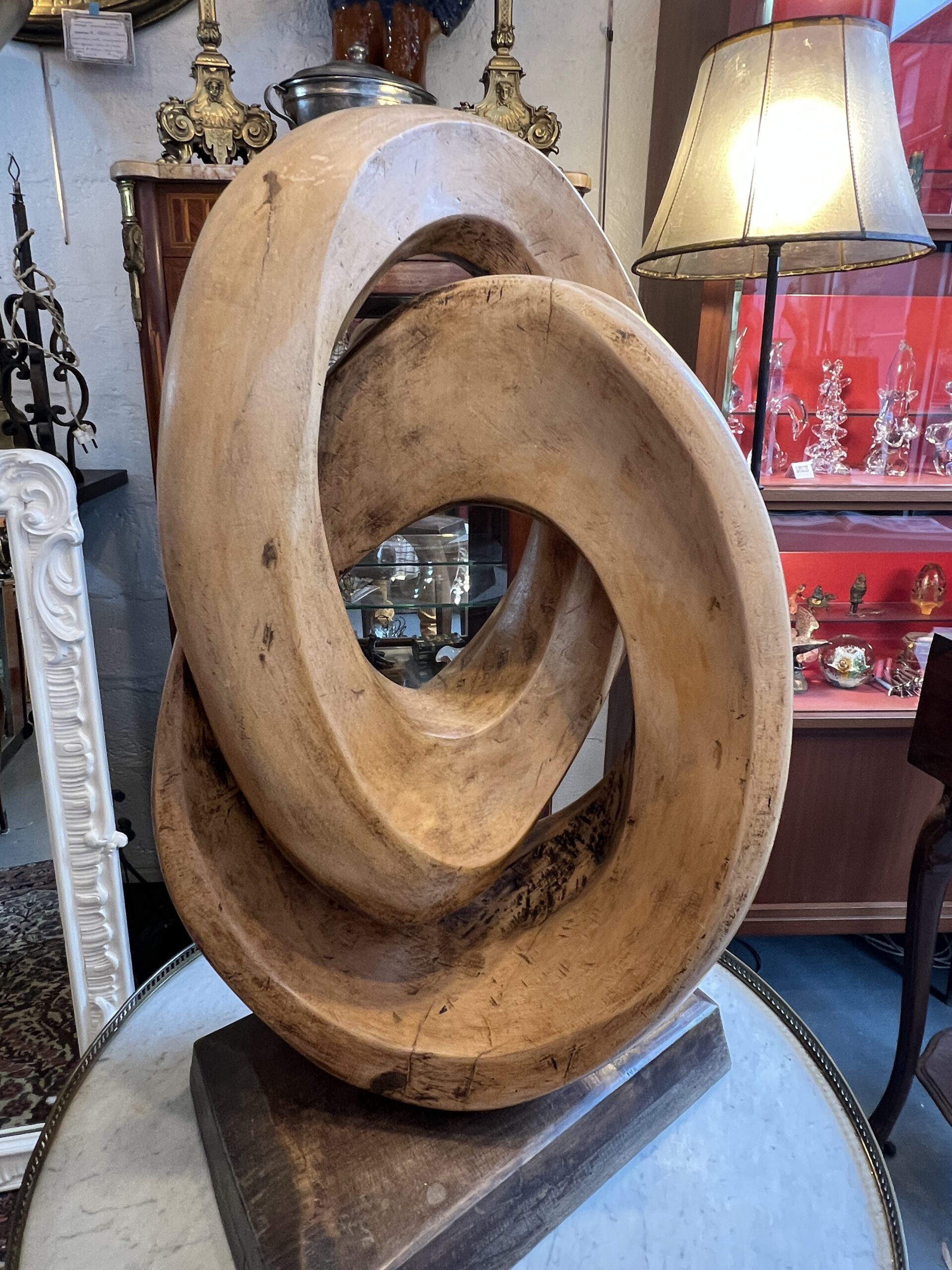 Grande sculpture signé et daté de 1989 par le sculpteur Normand Yvon ALAN, "l'attache "