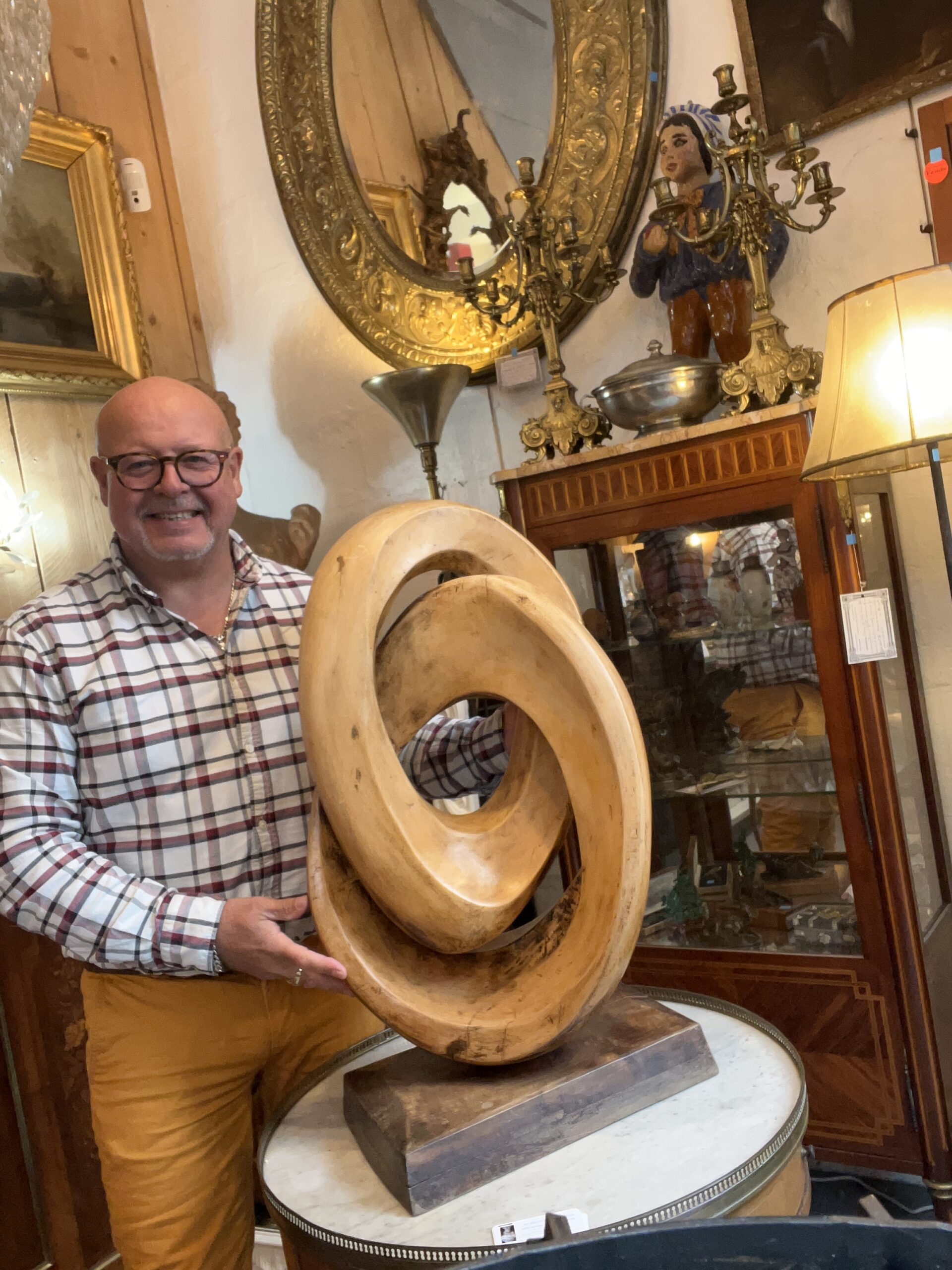 Grande sculpture signé et daté de 1989 par le sculpteur Normand Yvon ALAN, "l'attache "