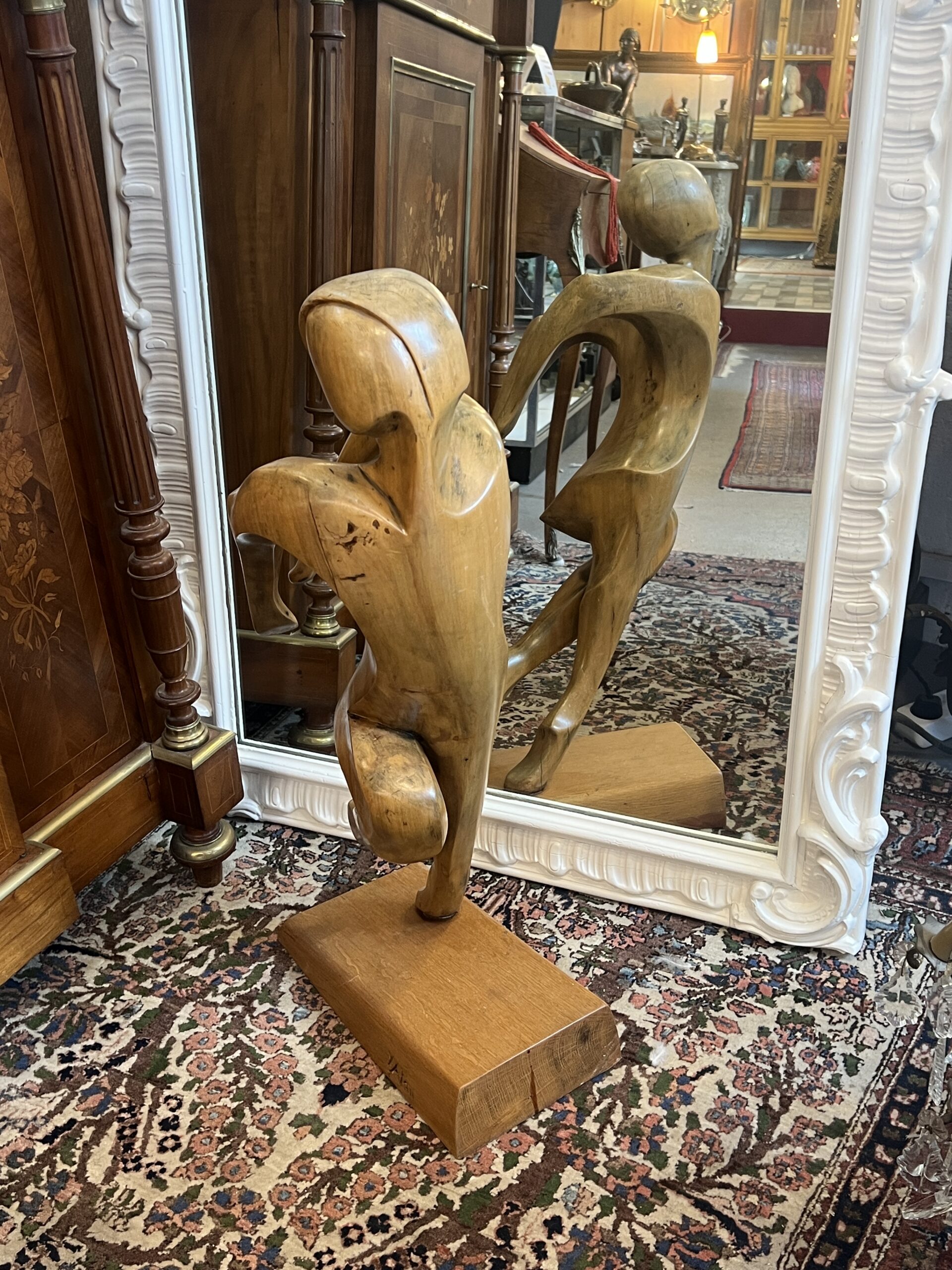 Grande sculpture signée et datée de 1968 par le sculpteur Normand Yvon ALAN " l'arrivée "