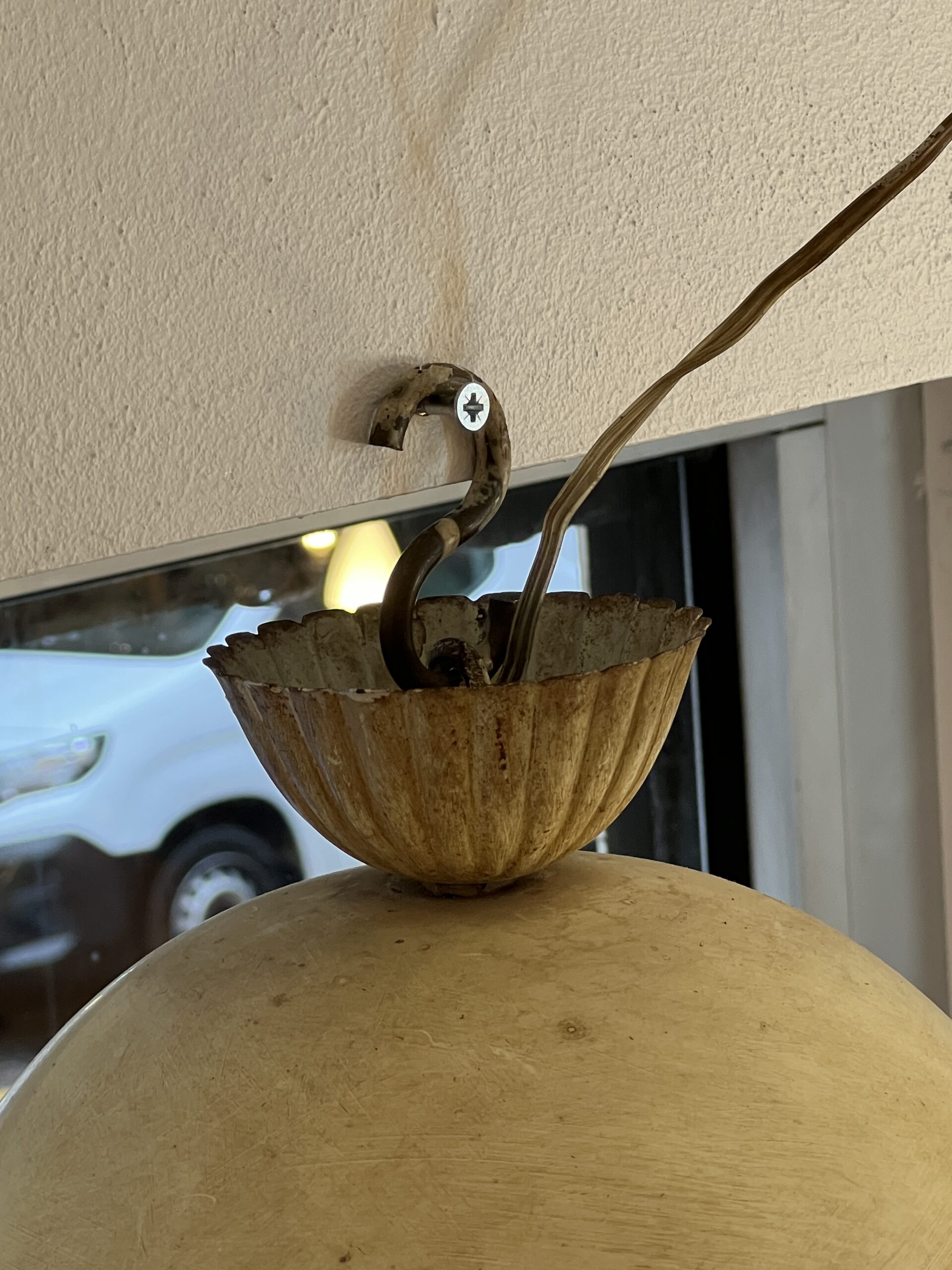 Petite lustre montgolfière en tôle peinte commémorative de la Révolution française des années 50