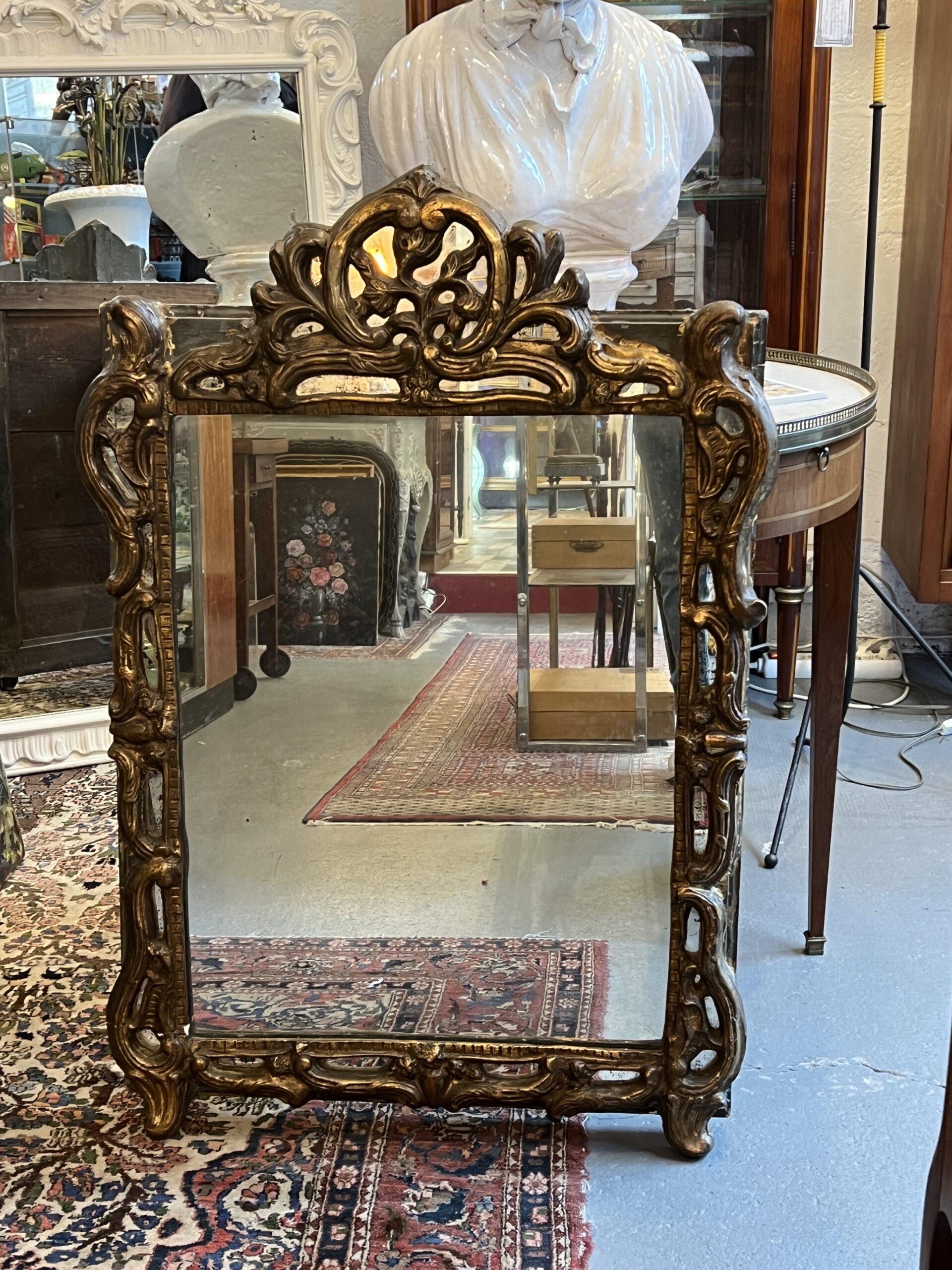 Très beau miroir à pareclose en bois sculpté époque 17e siècle, 103 x 70 cm