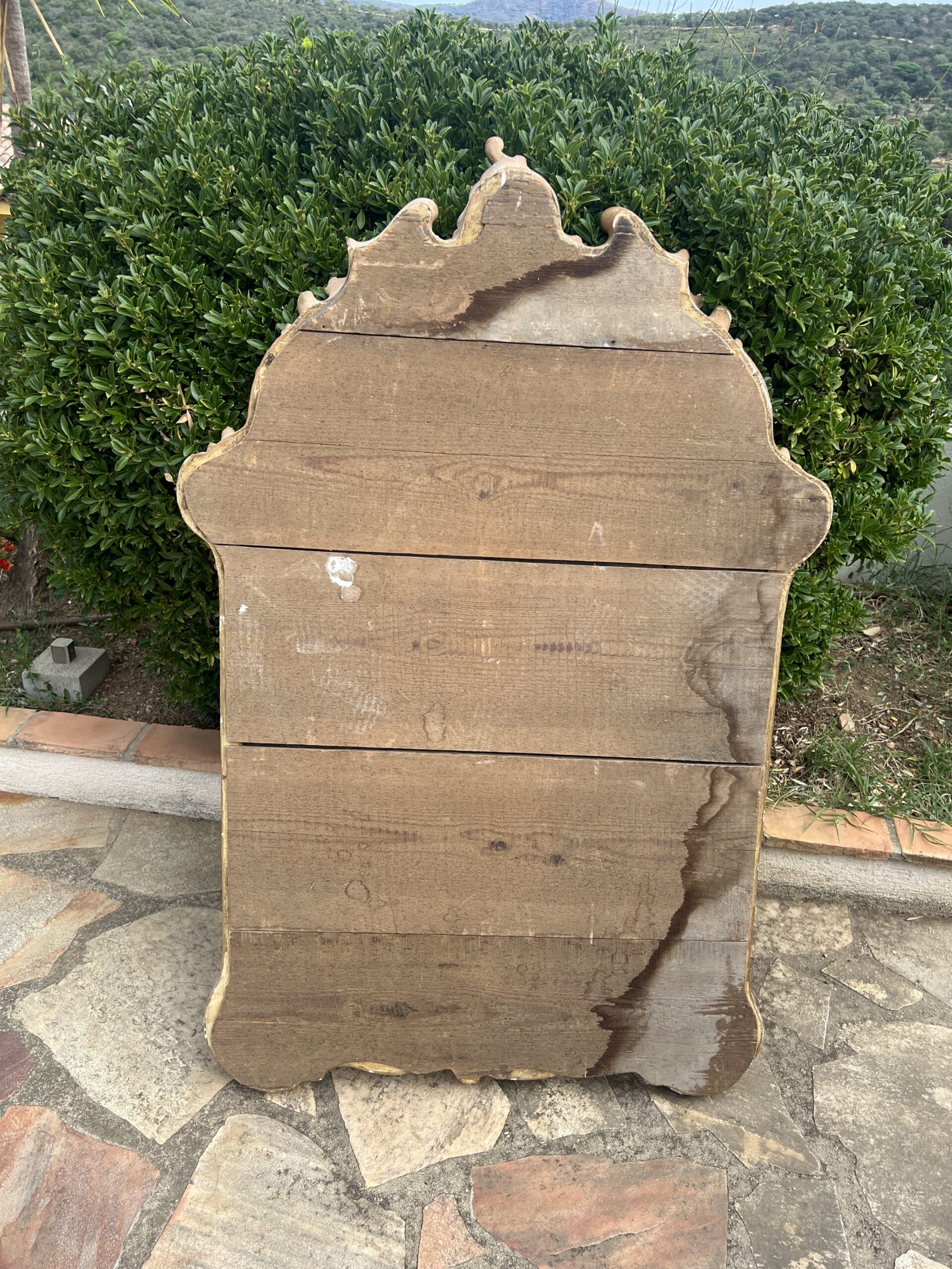 Miroir style Régence à Parecloses, en bois et stuc doré, fin XIXe Siècle – Image 15