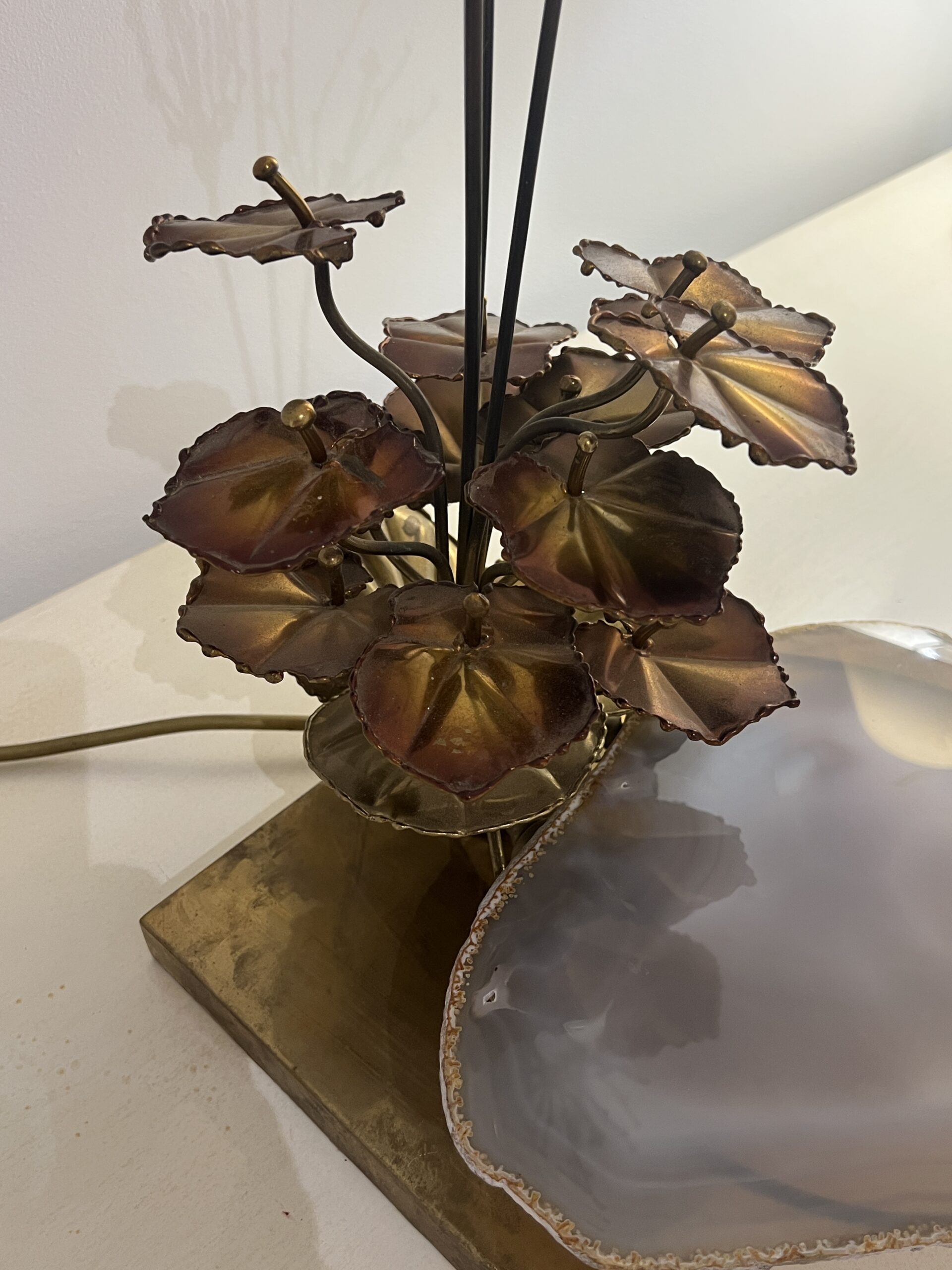 Lampe Sculpturale, structure en laiton et plaque en Agate par Henri Fernandez, France, 1970s