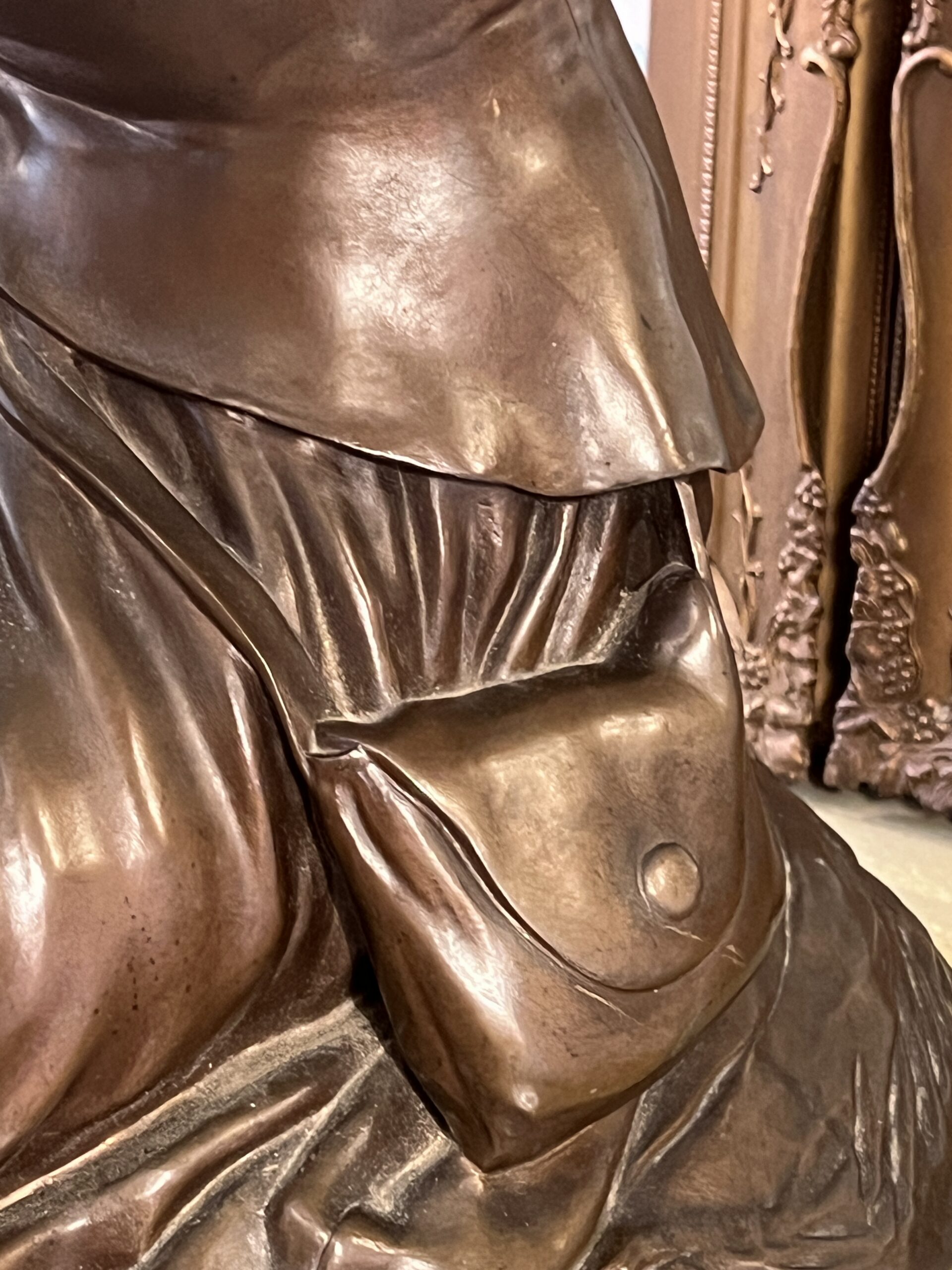 Belle sculpture en bronze représentant Jeanne d'arc assise, par Chapu, Barbedienne et Collas, 57 cm