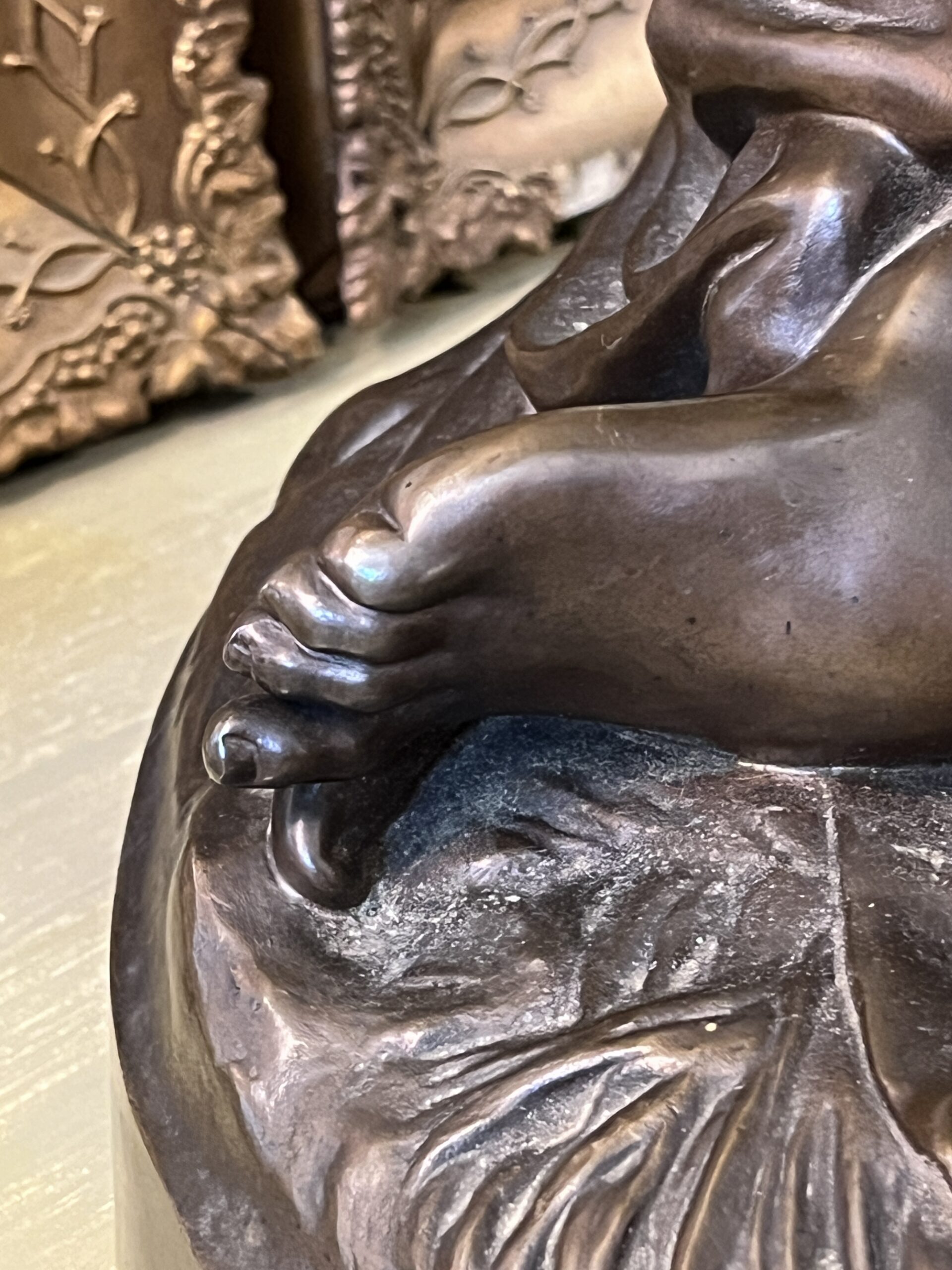 Belle sculpture en bronze représentant Jeanne d'arc assise, par Chapu, Barbedienne et Collas, 57 cm – Image 15