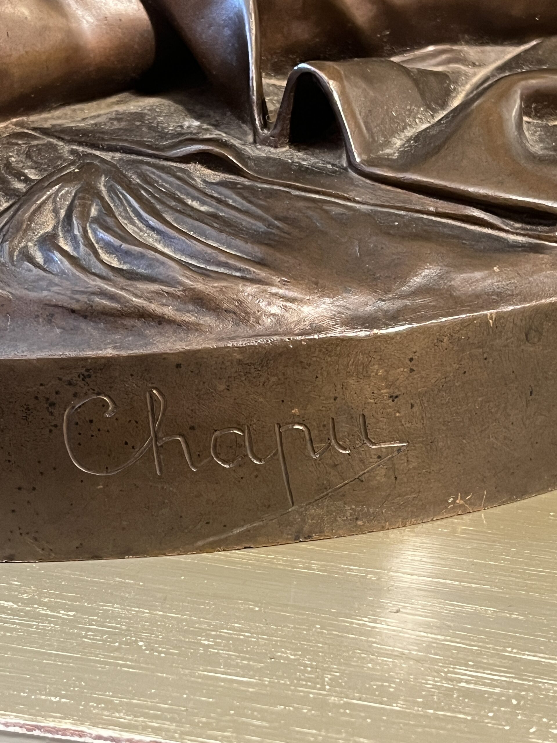 Belle sculpture en bronze représentant Jeanne d'arc assise, par Chapu, Barbedienne et Collas, 57 cm