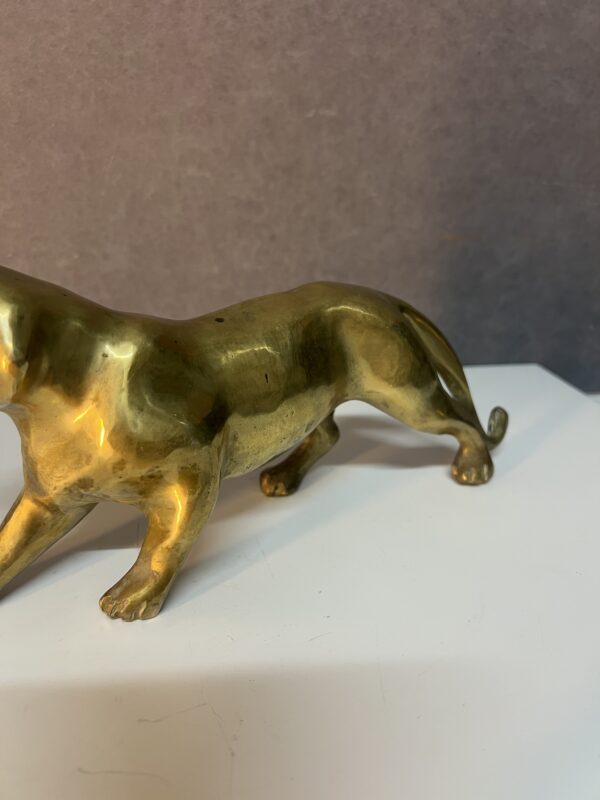 Sculpture d'un tigre en bronze ou laiton doré des années 1970, fabrication Française – Image 5