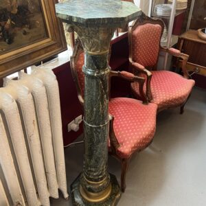 Superbe colonne en marbre de portor et ornement en laiton doré, époque XIXe siècle