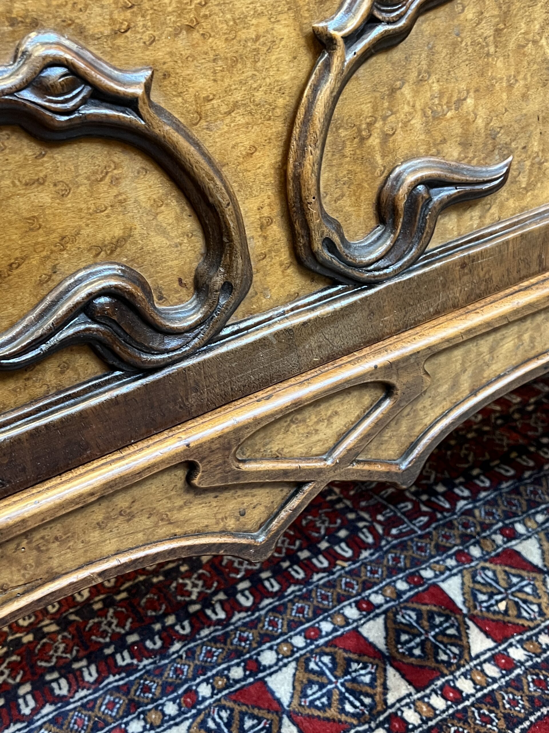 Très belle vitrine bibliothèque art nouveau en noyer sculpté, Camille Gauthier, vers 1900 – Image 13