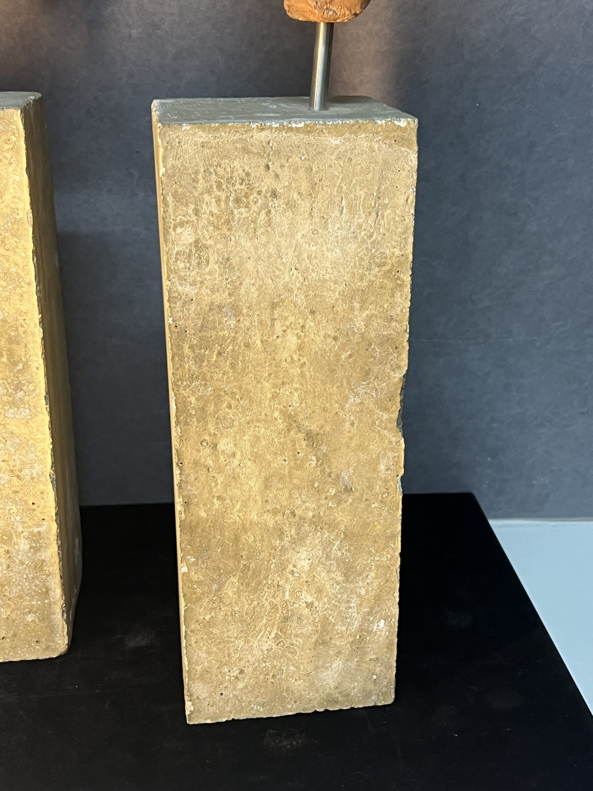 Paire de sculptures en terre cuite signées Irénée Duriez (1950) – Élégance féminine