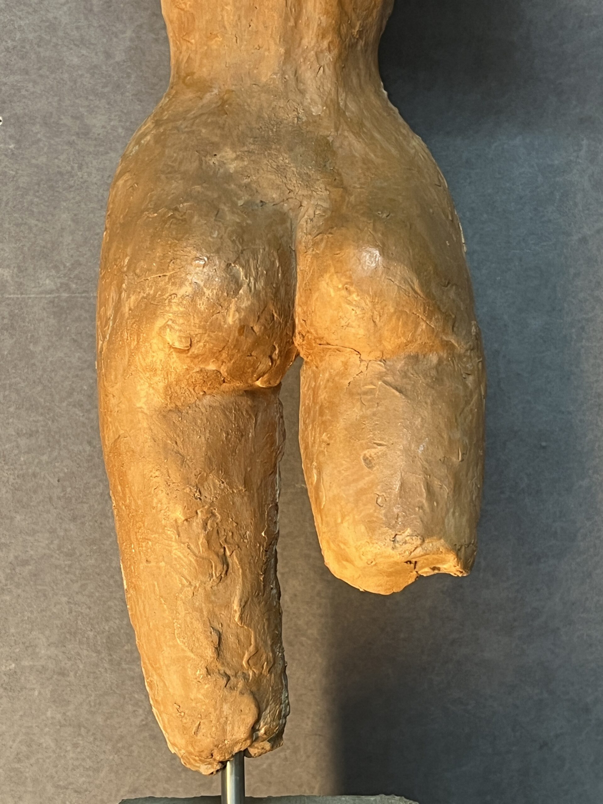 Paire de sculptures en terre cuite signées Irénée Duriez (1950) – Élégance féminine