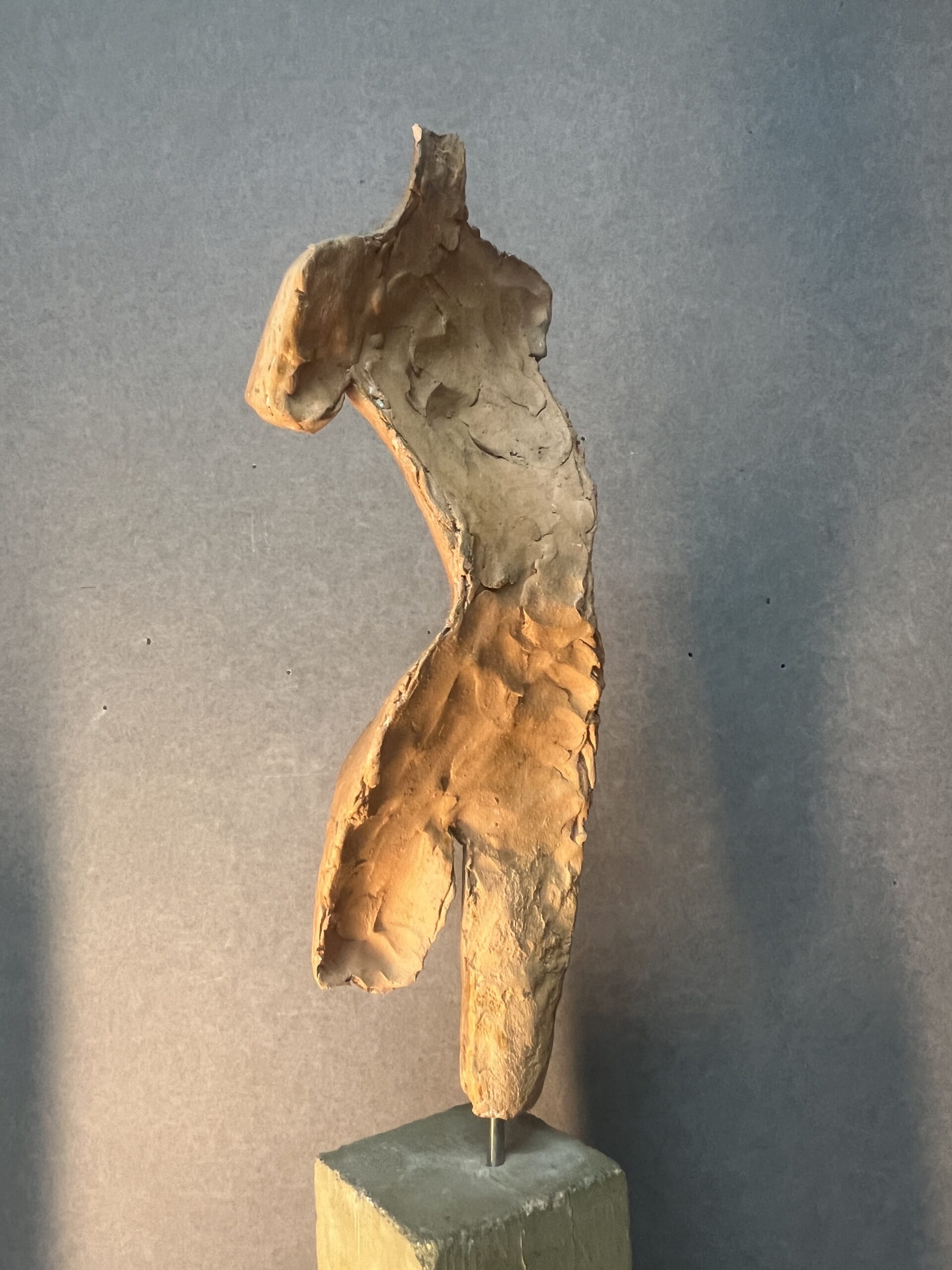 Paire de sculptures en terre cuite signées Irénée Duriez (1950) – Élégance féminine