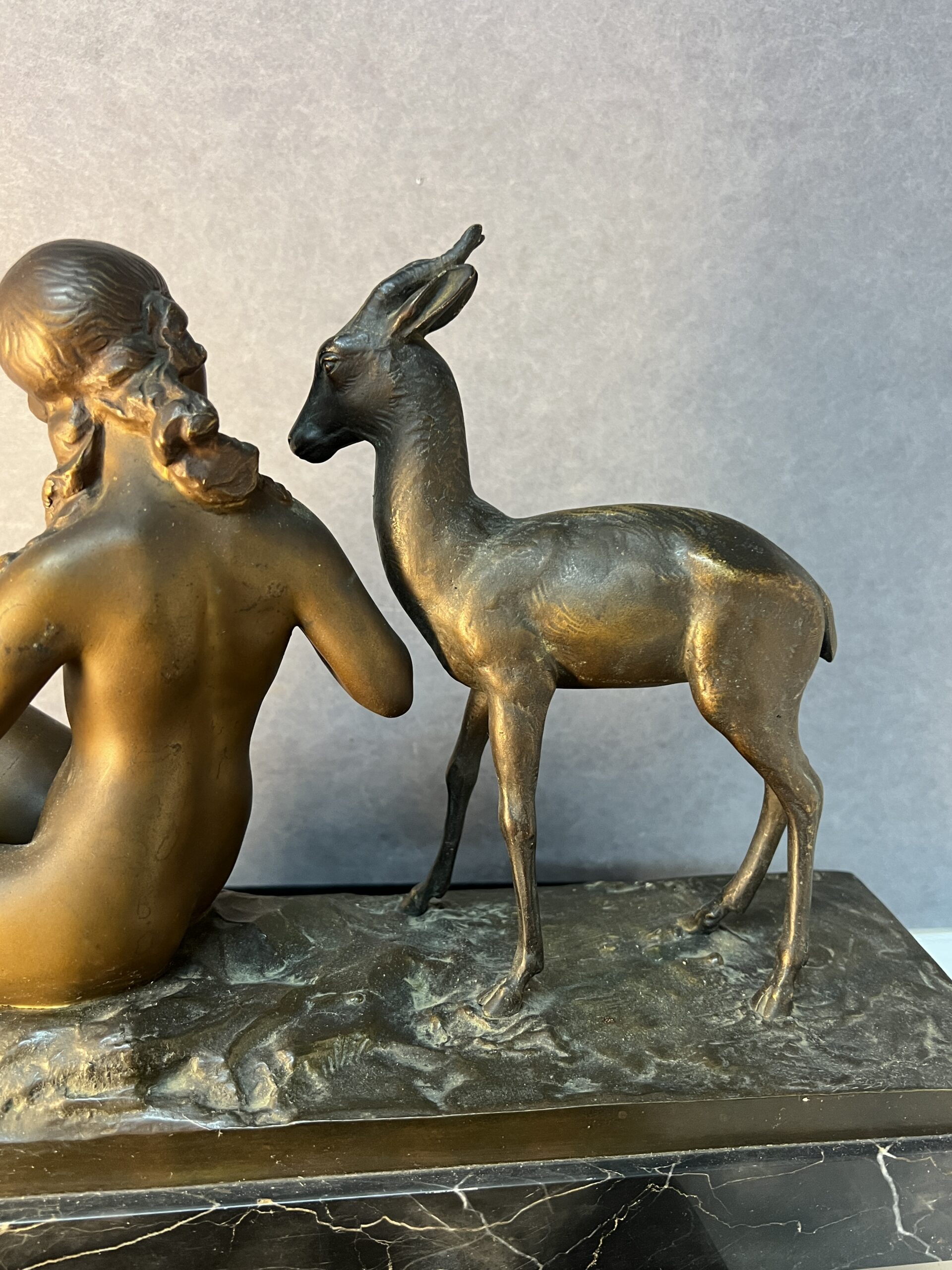 Sculpture statuette en bronze signée de René Papa, élégance Art déco et poésie animalière