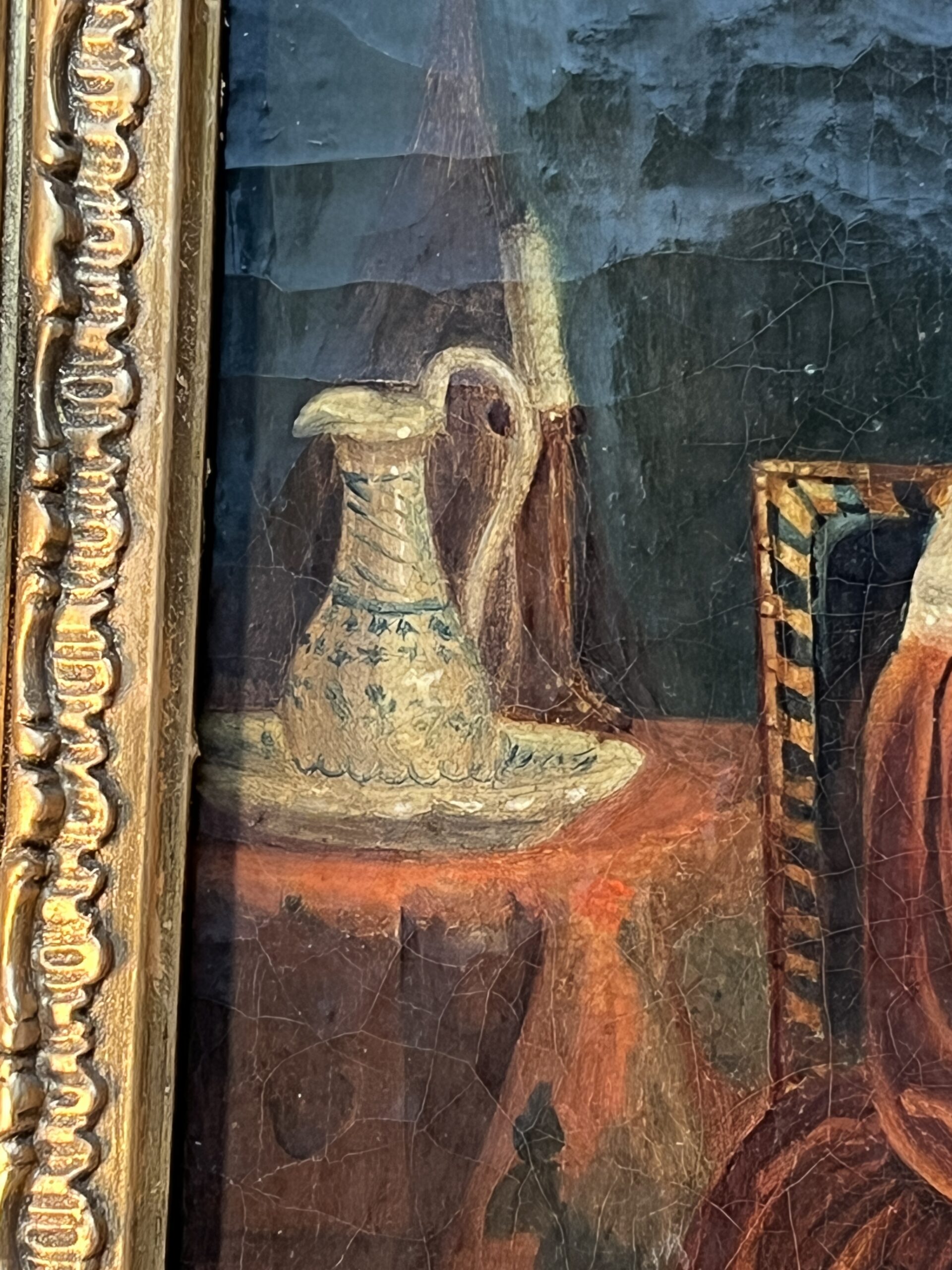 Tableau huile sur toile début XIXe, scène d'intérieur, deux femmes assises, cadre sculpté