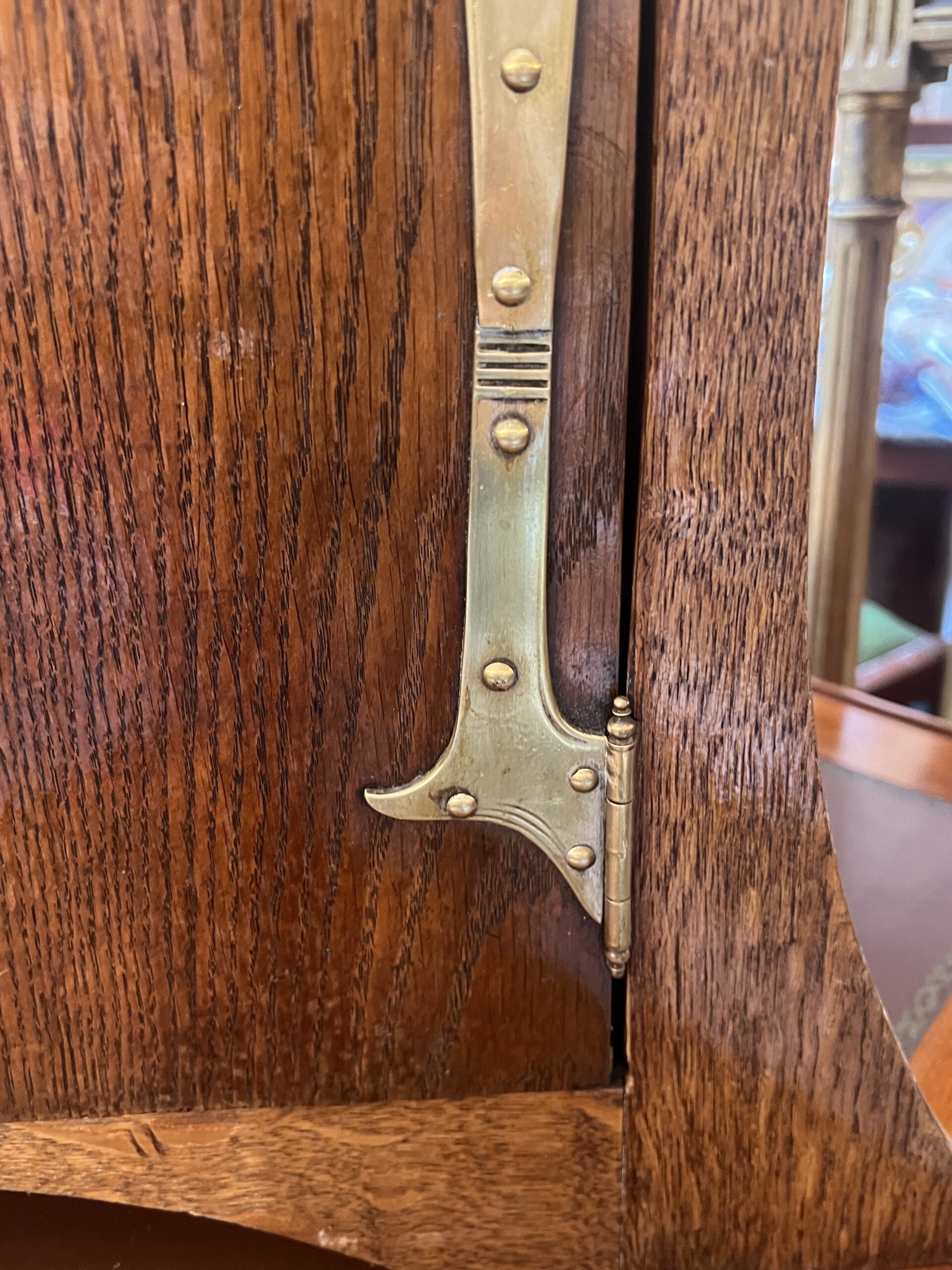 Armoirette, argentier, en chêne et ornements en bronze dorés, époque art nouveau, vers 1900