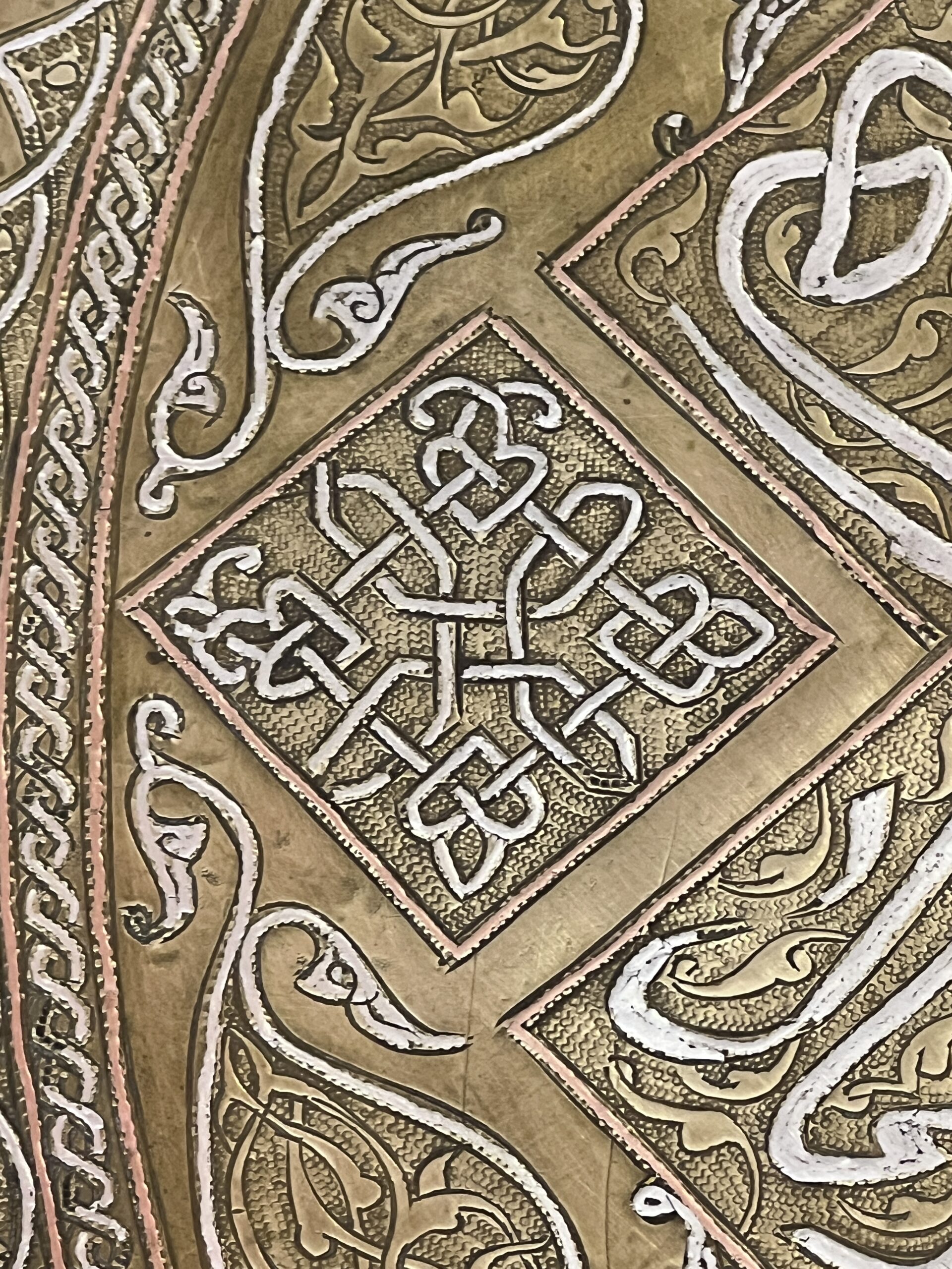 Plateau de cérémonie orientale de grande qualité en cuivre et argent, XIXe siècle, Iran Syrie