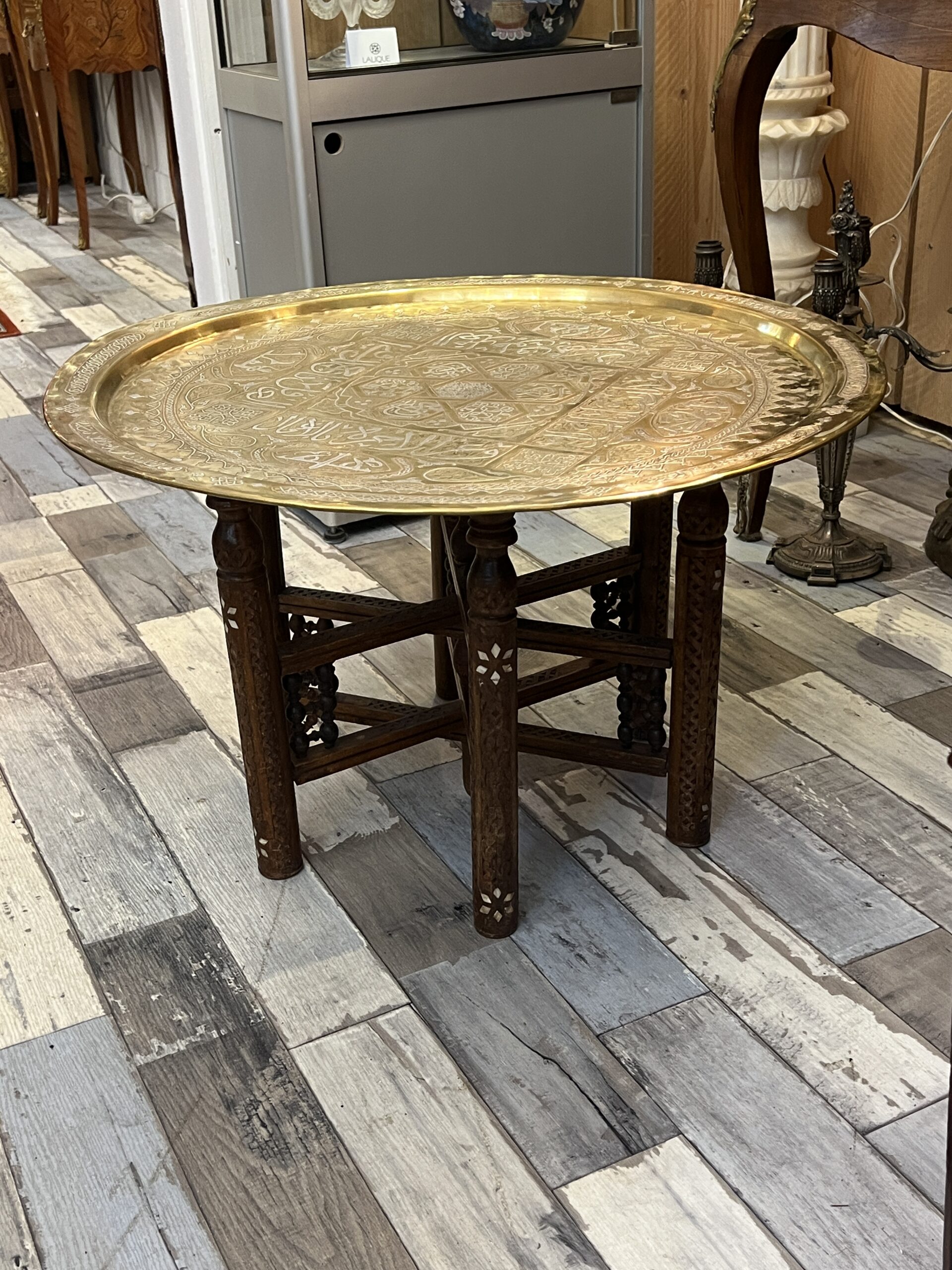 Plateau de cérémonie orientale de grande qualité en cuivre et argent, XIXe siècle, Iran Syrie