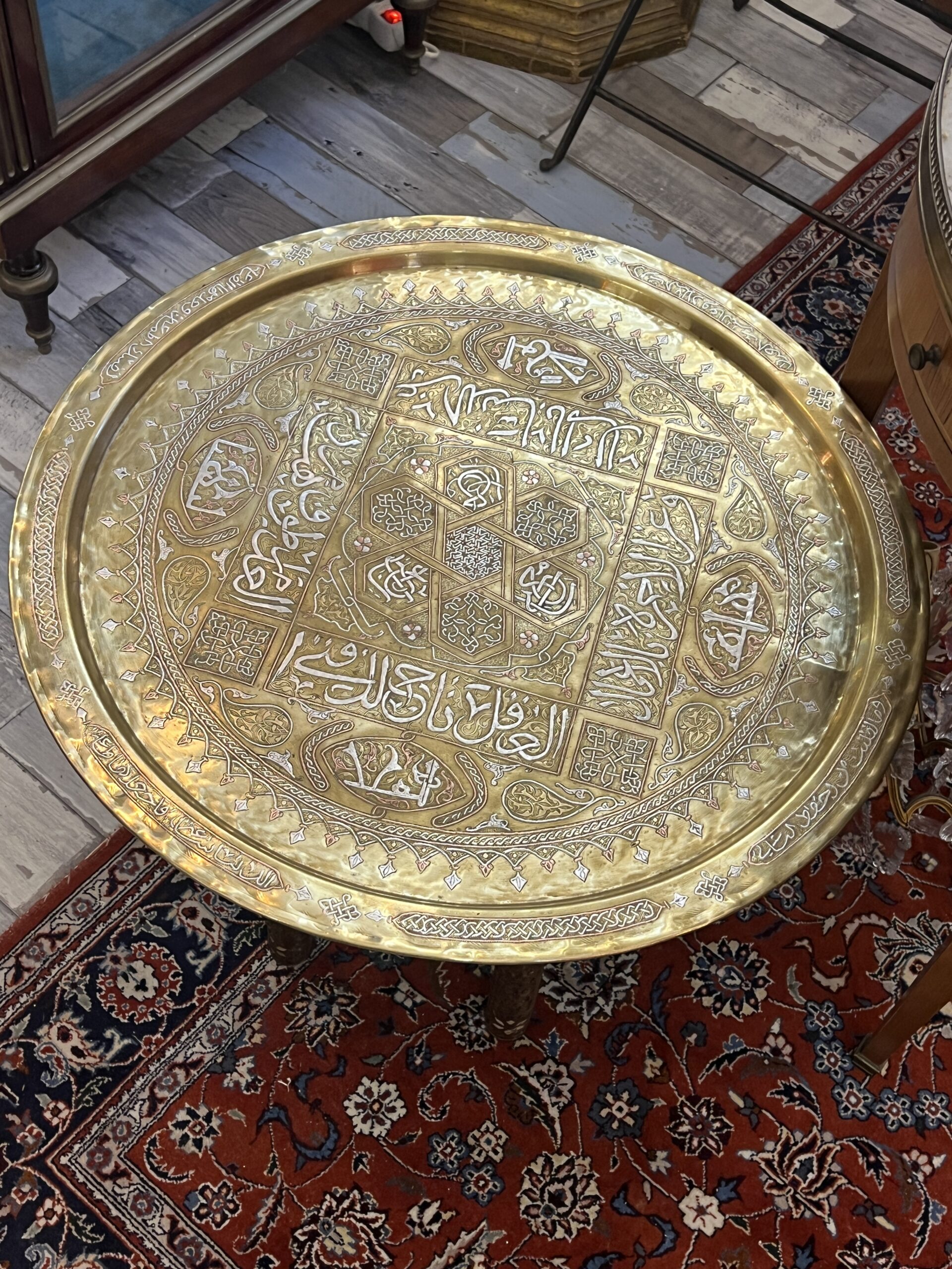 Plateau de cérémonie orientale de grande qualité en cuivre et argent, XIXe siècle, Iran Syrie