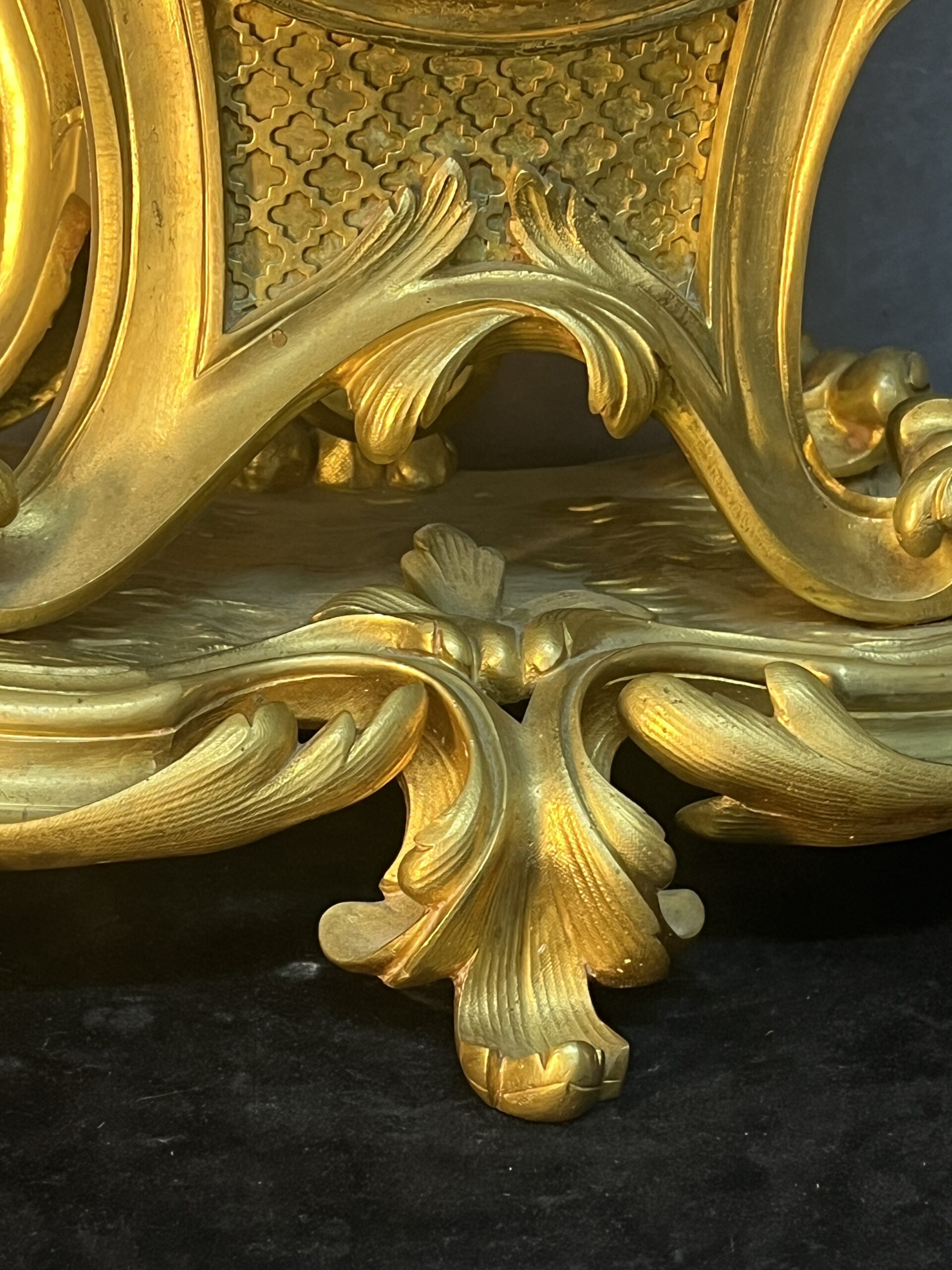 Lemerle Charpentier, bronzier à Paris au XIXe siècle, pendule type cartel et de style rocaille