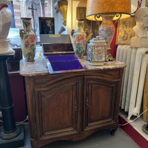 Buffet de chasse en chêne de style Louis XIV, XVIIIe siècle, avec plateau en marbre, vers 1780