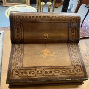 Joli écritoire XIXe siècle, estampillé de Paul Sormani, époque Napoléon III, marqueterie