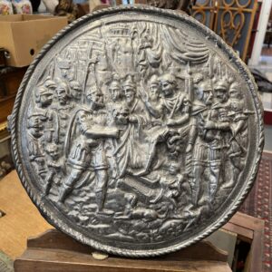 Rare écusson ou rondache de parement, en fonte finée, époque 16e siècle